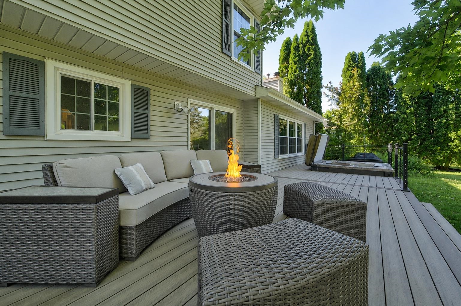 8 Darien Circle