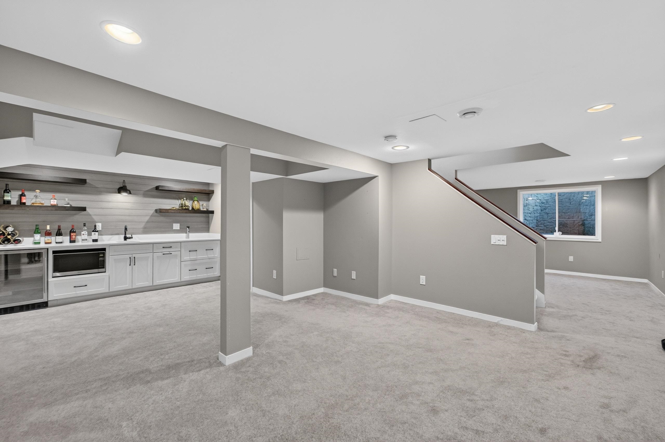 8 Darien Circle