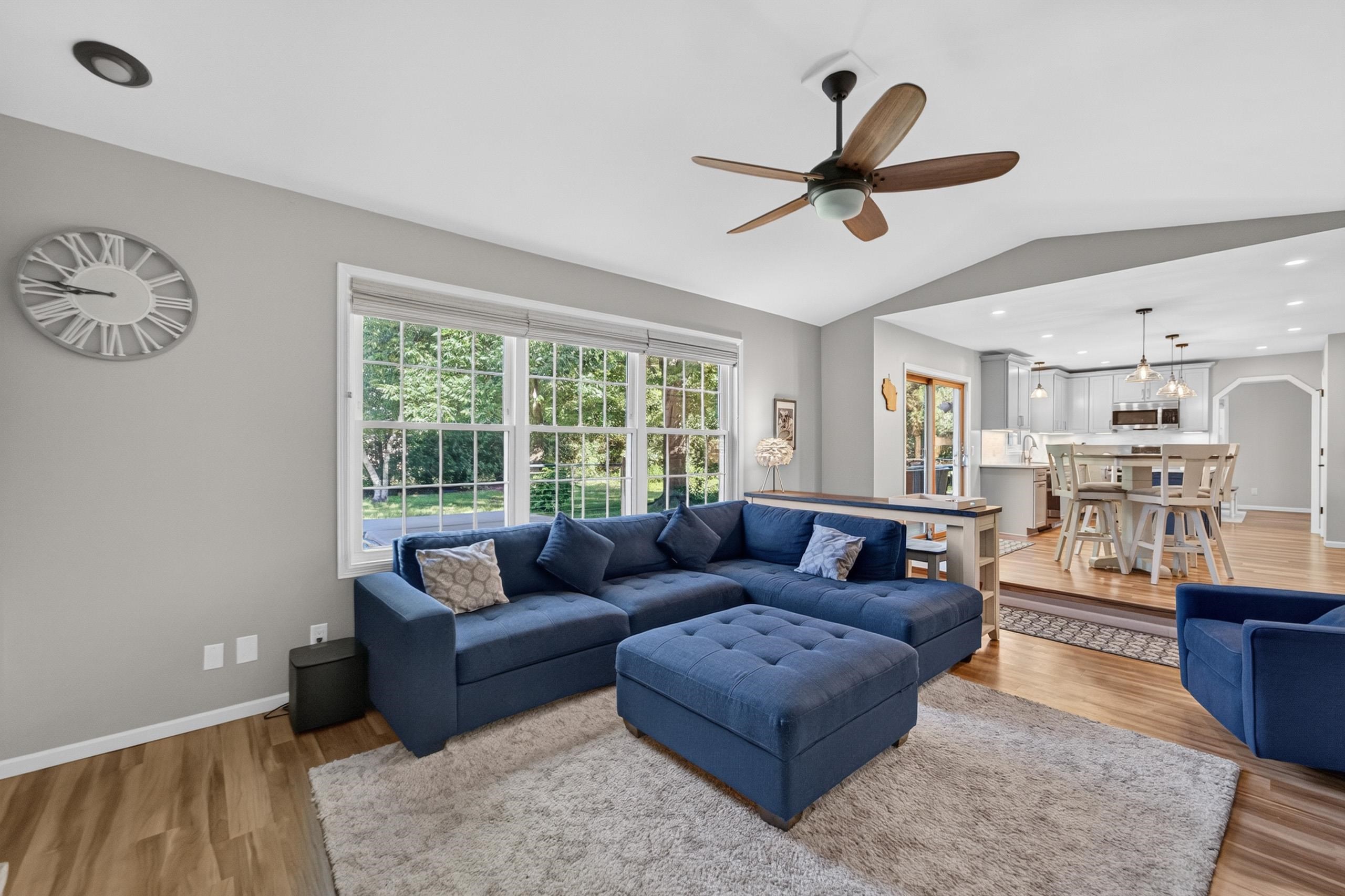 8 Darien Circle