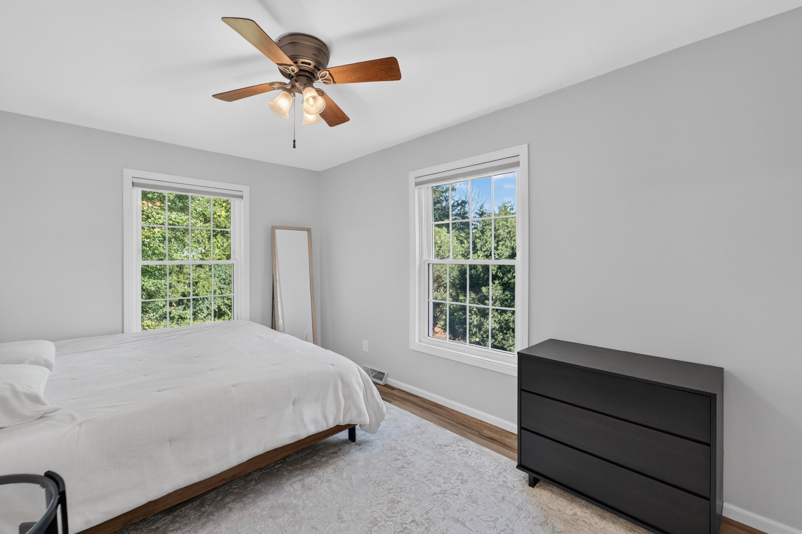 8 Darien Circle