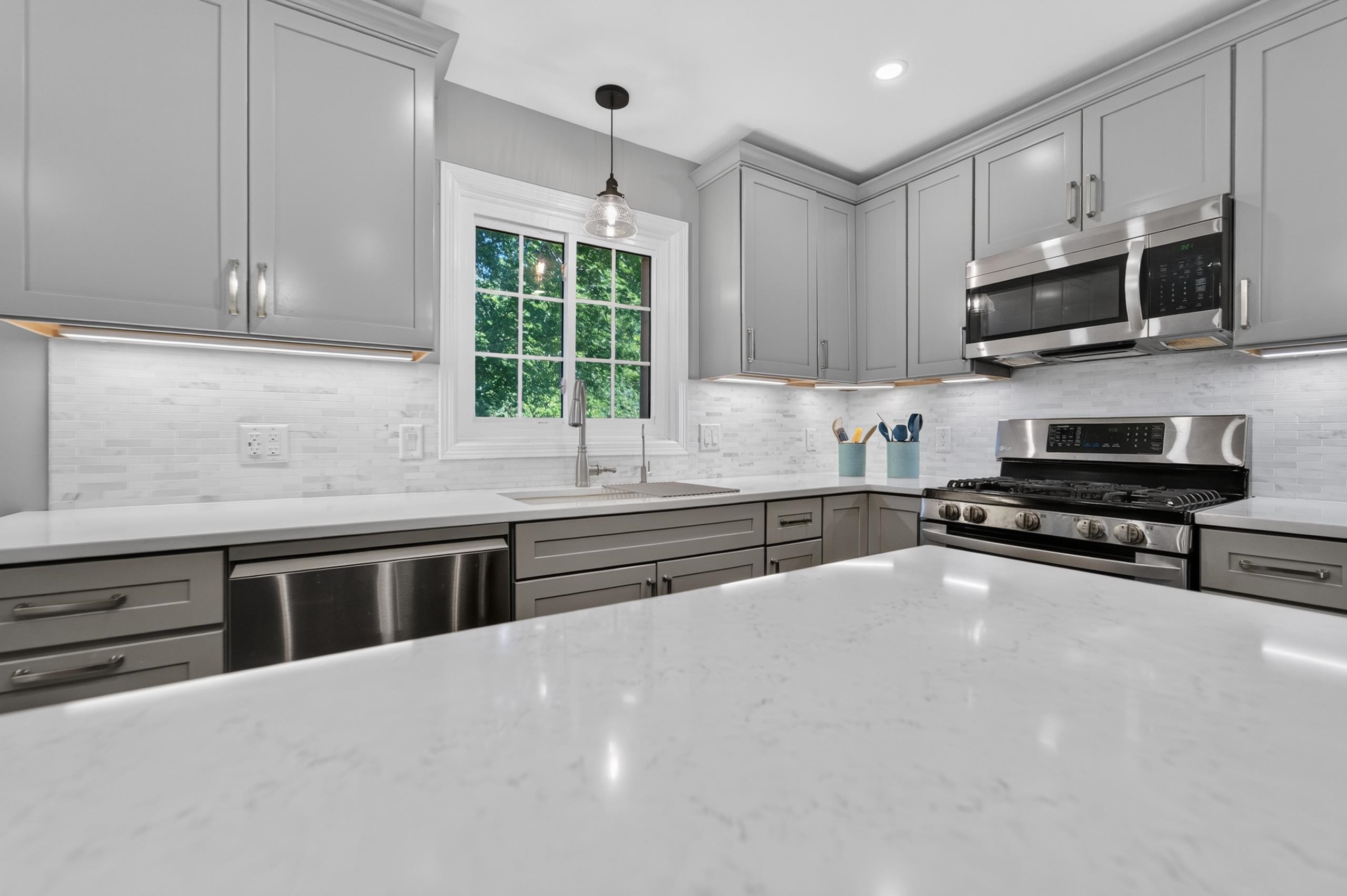 8 Darien Circle