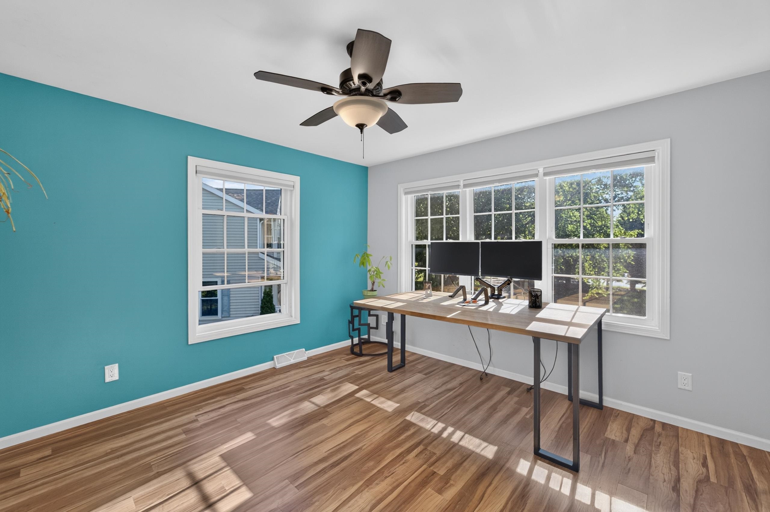 8 Darien Circle
