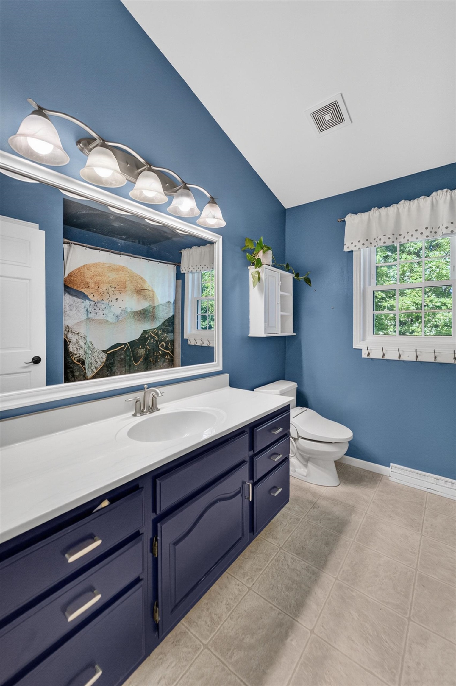 8 Darien Circle