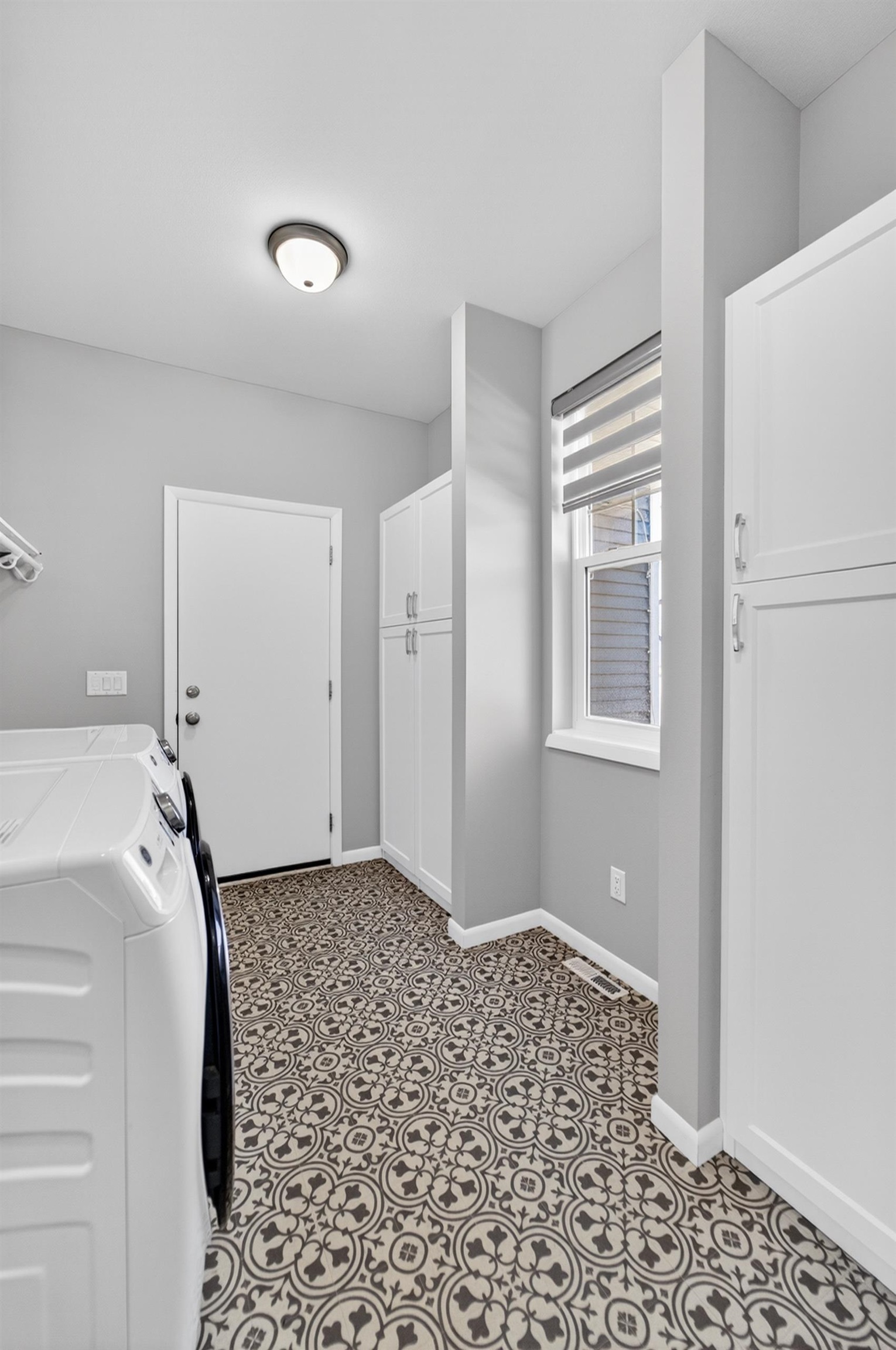 606 Tawny Elm Parkway