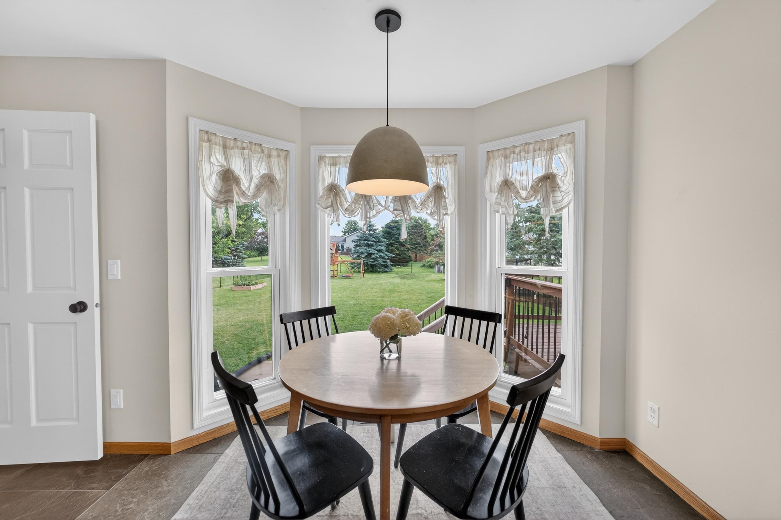 405 Meadow View Lane