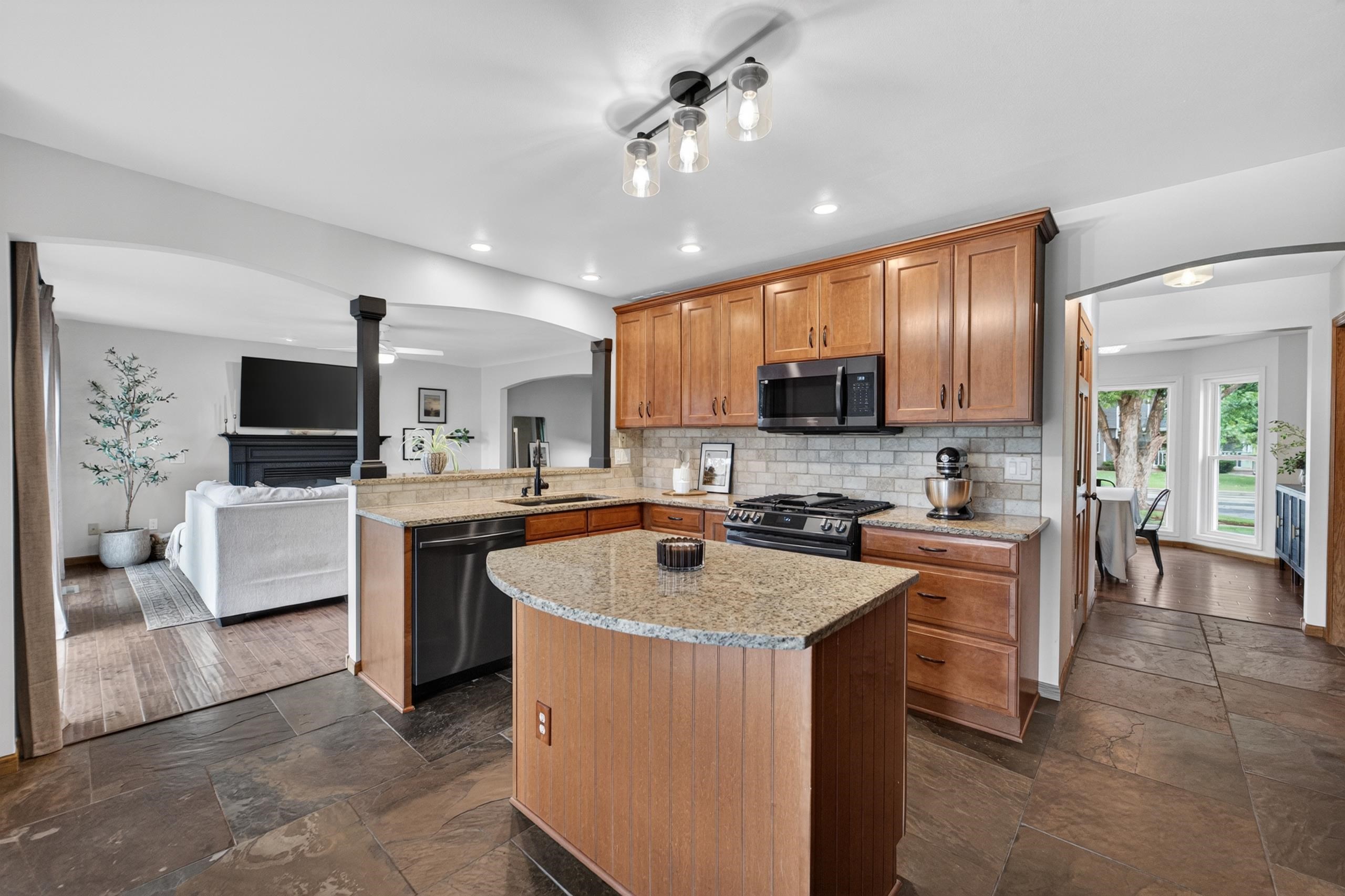 405 Meadow View Lane