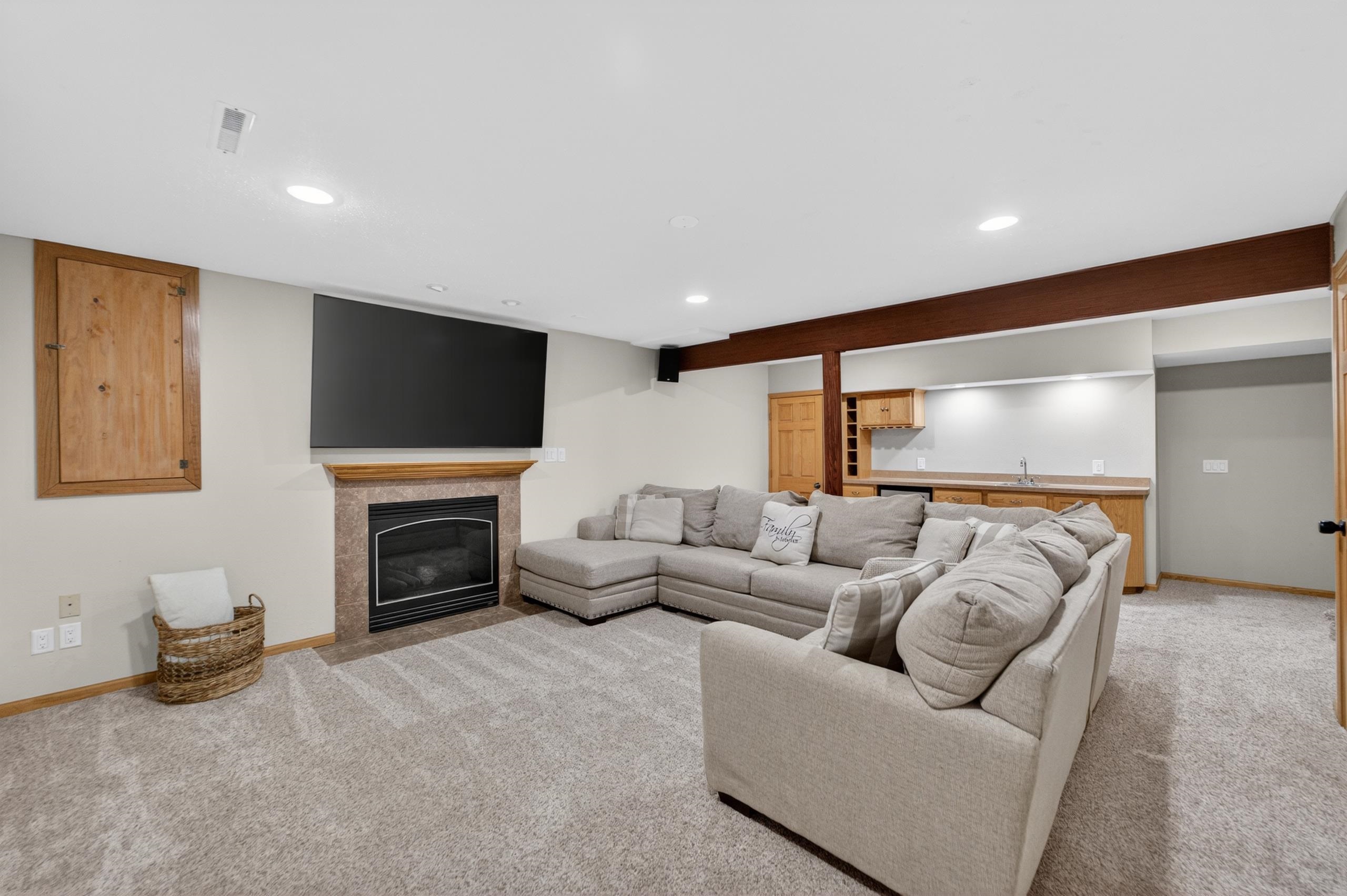 405 Meadow View Lane