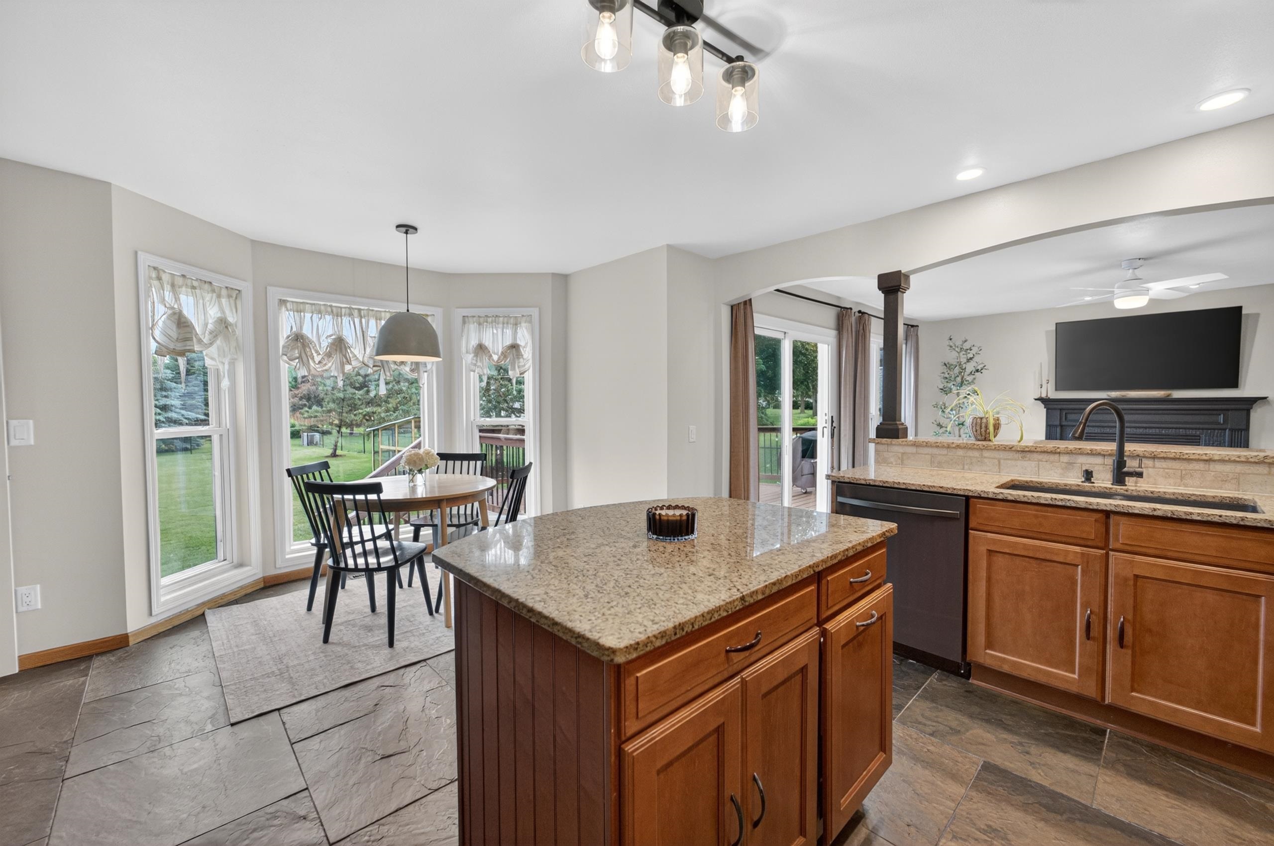 405 Meadow View Lane