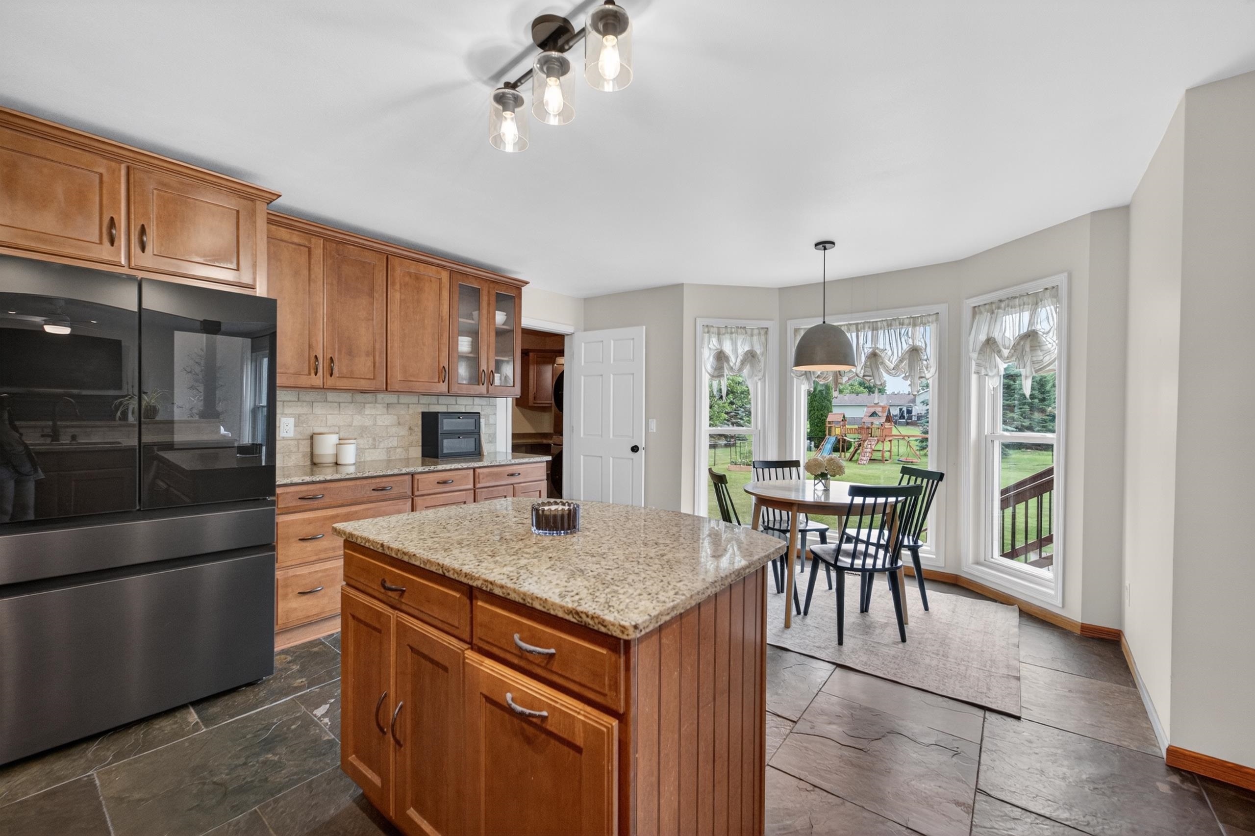 405 Meadow View Lane