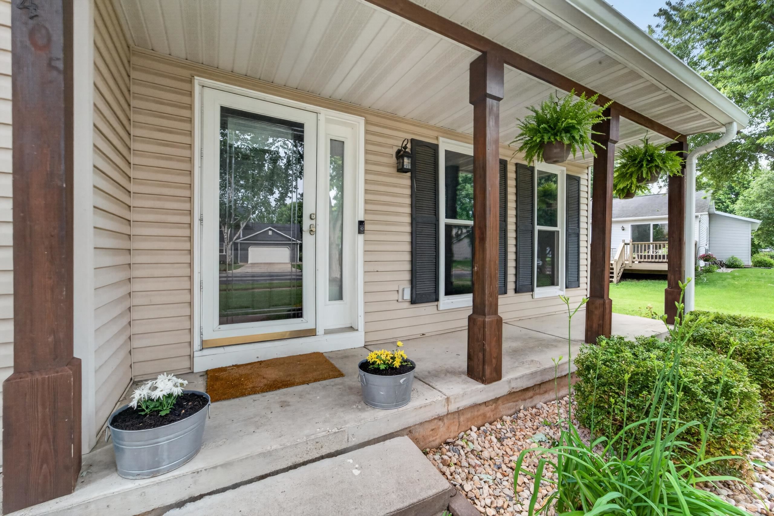 405 Meadow View Lane