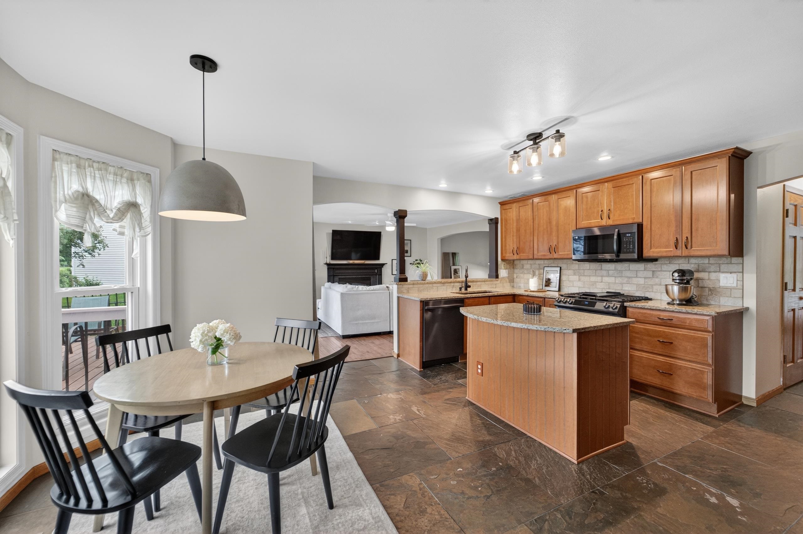 405 Meadow View Lane