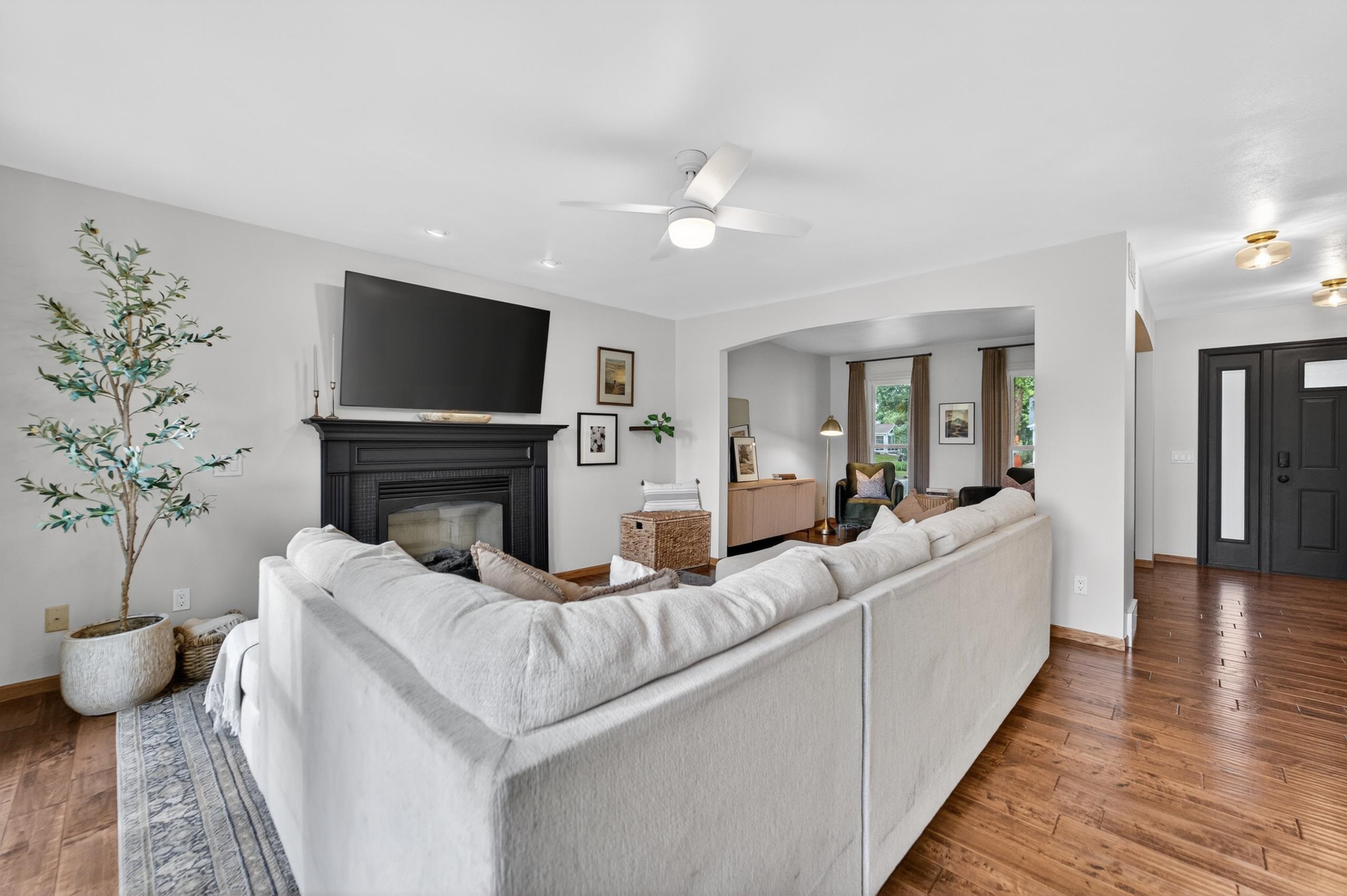 405 Meadow View Lane