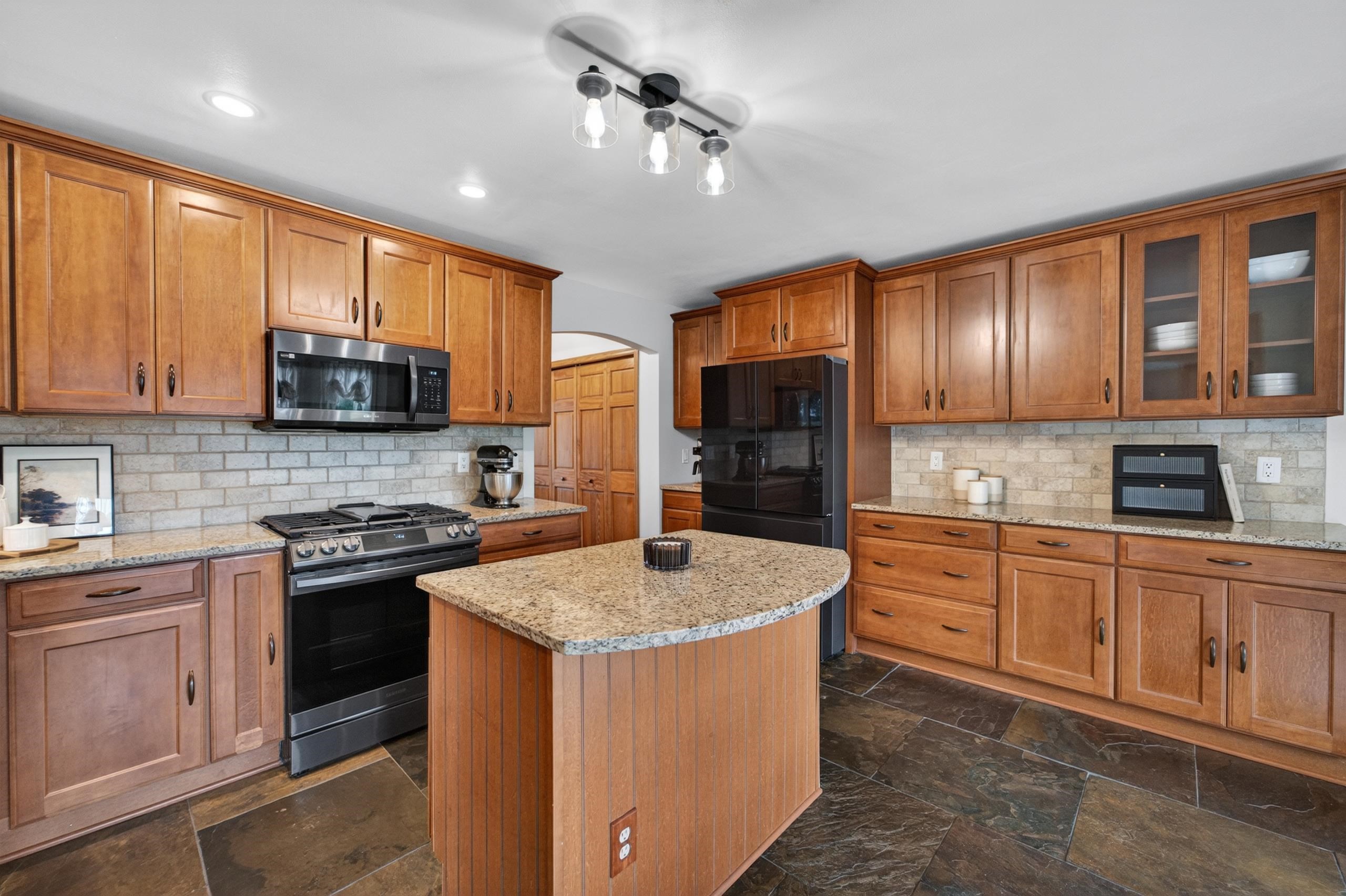 405 Meadow View Lane
