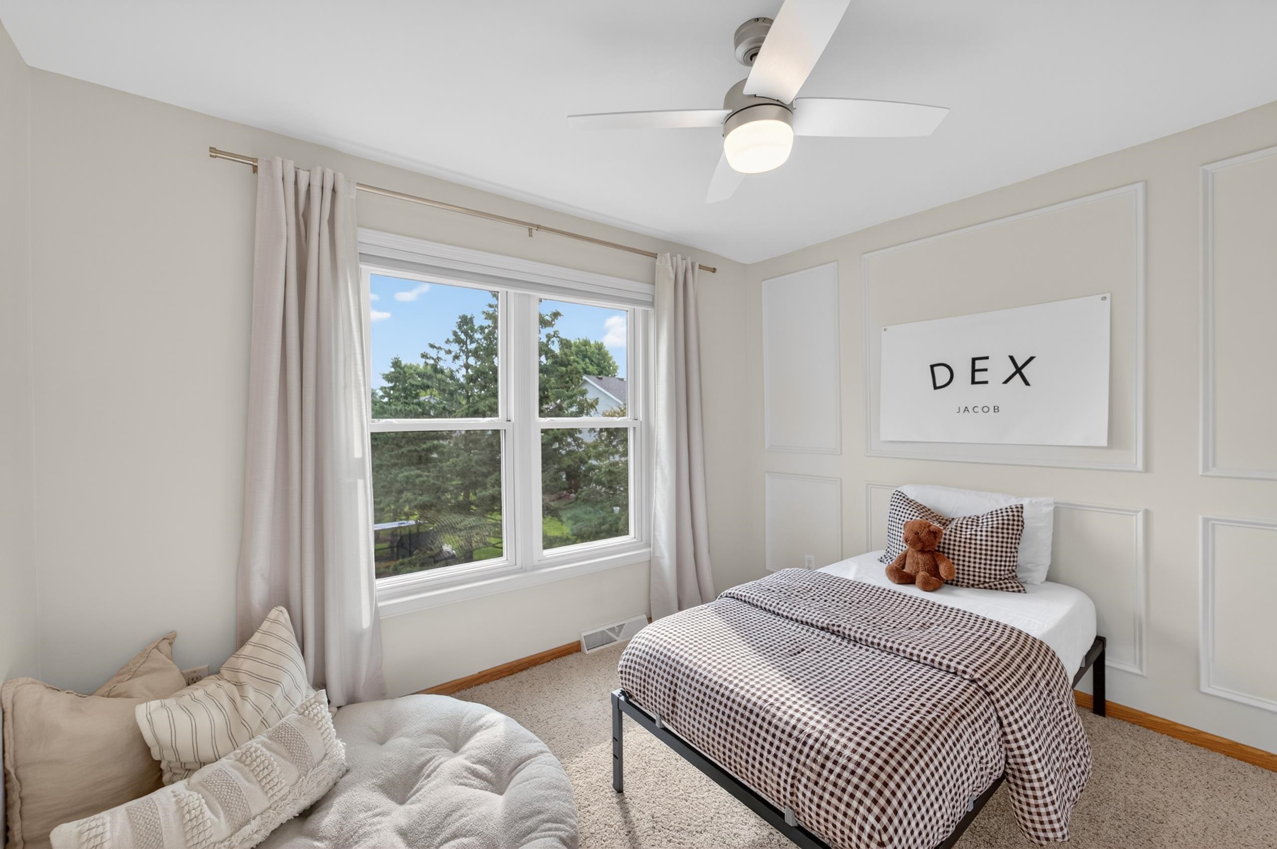 405 Meadow View Lane