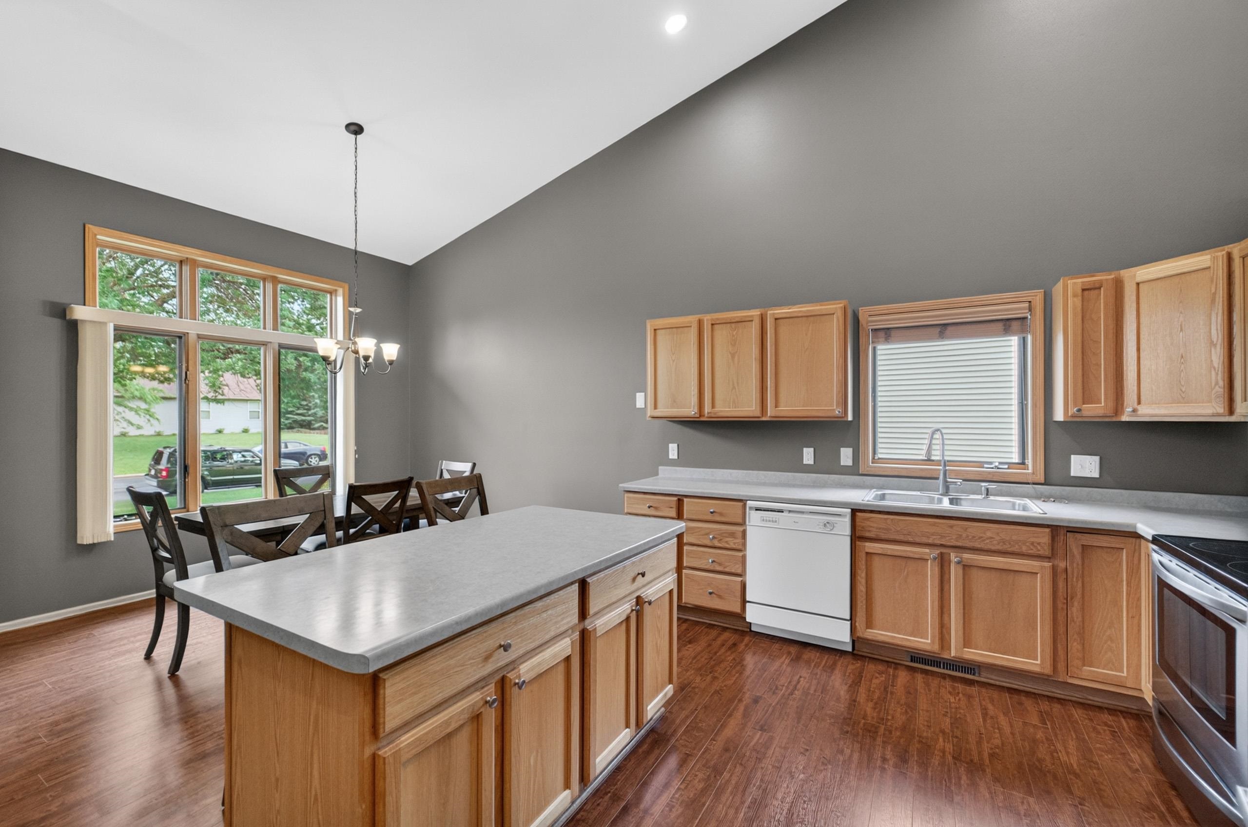 467 Sherbrooke Drive