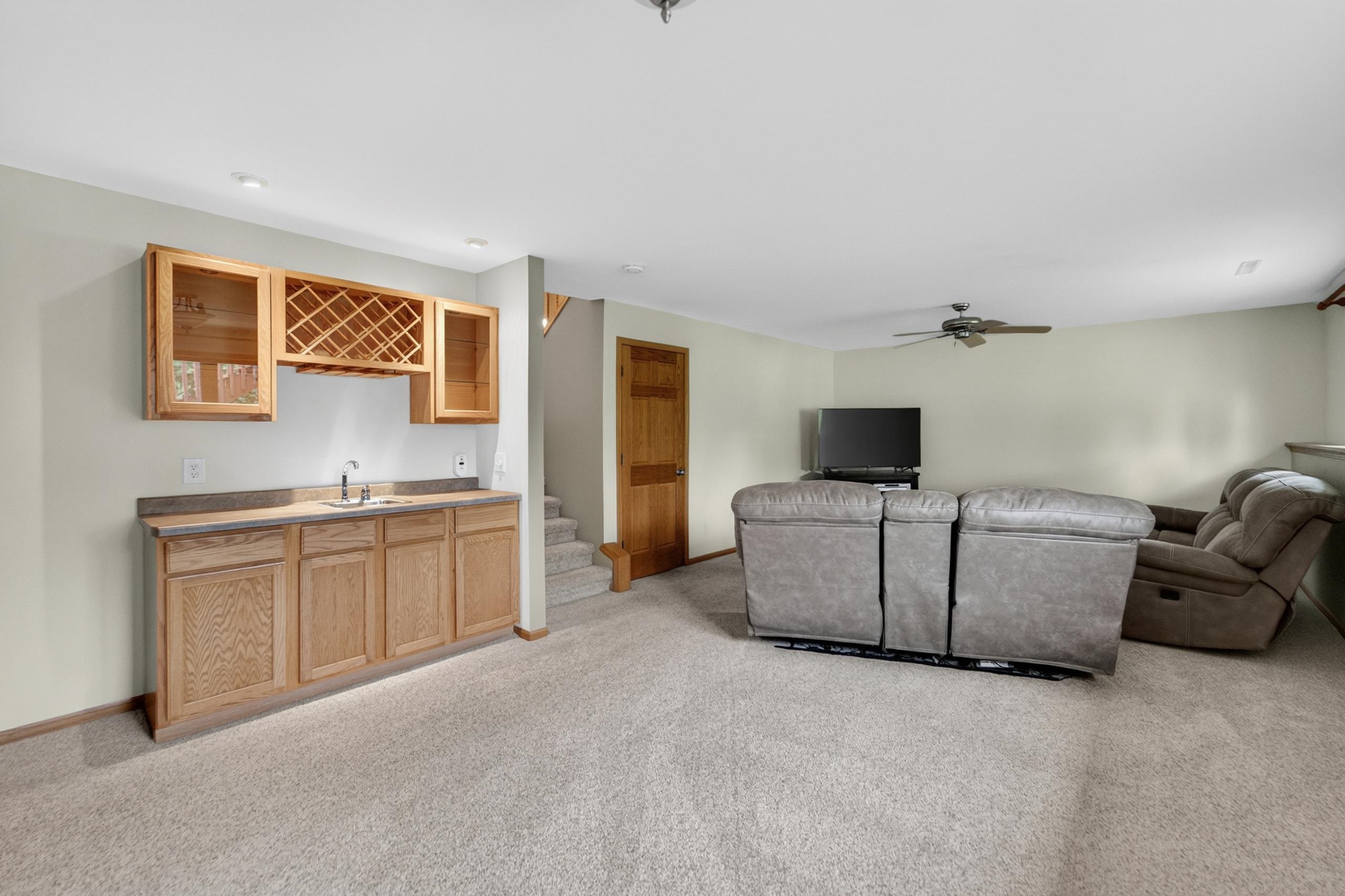 467 Sherbrooke Drive