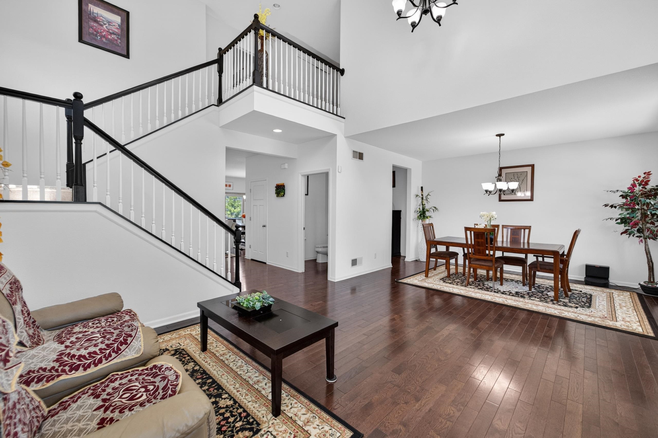 5023 Congressional Hill