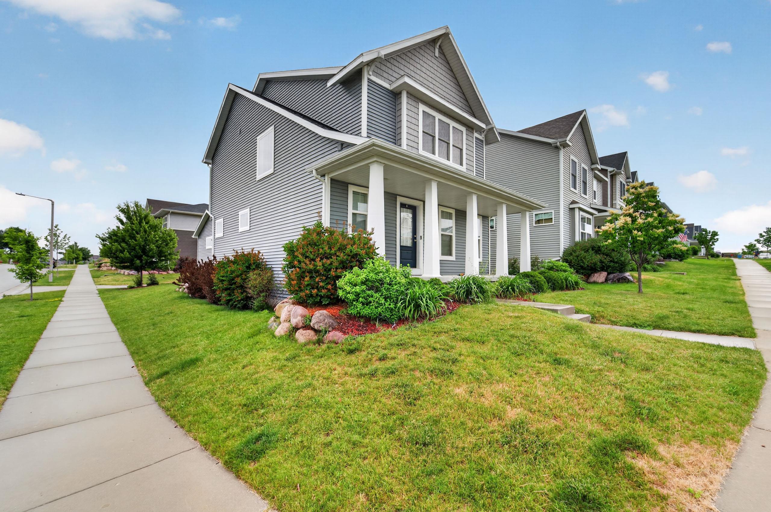 9338 Highland Gate Way