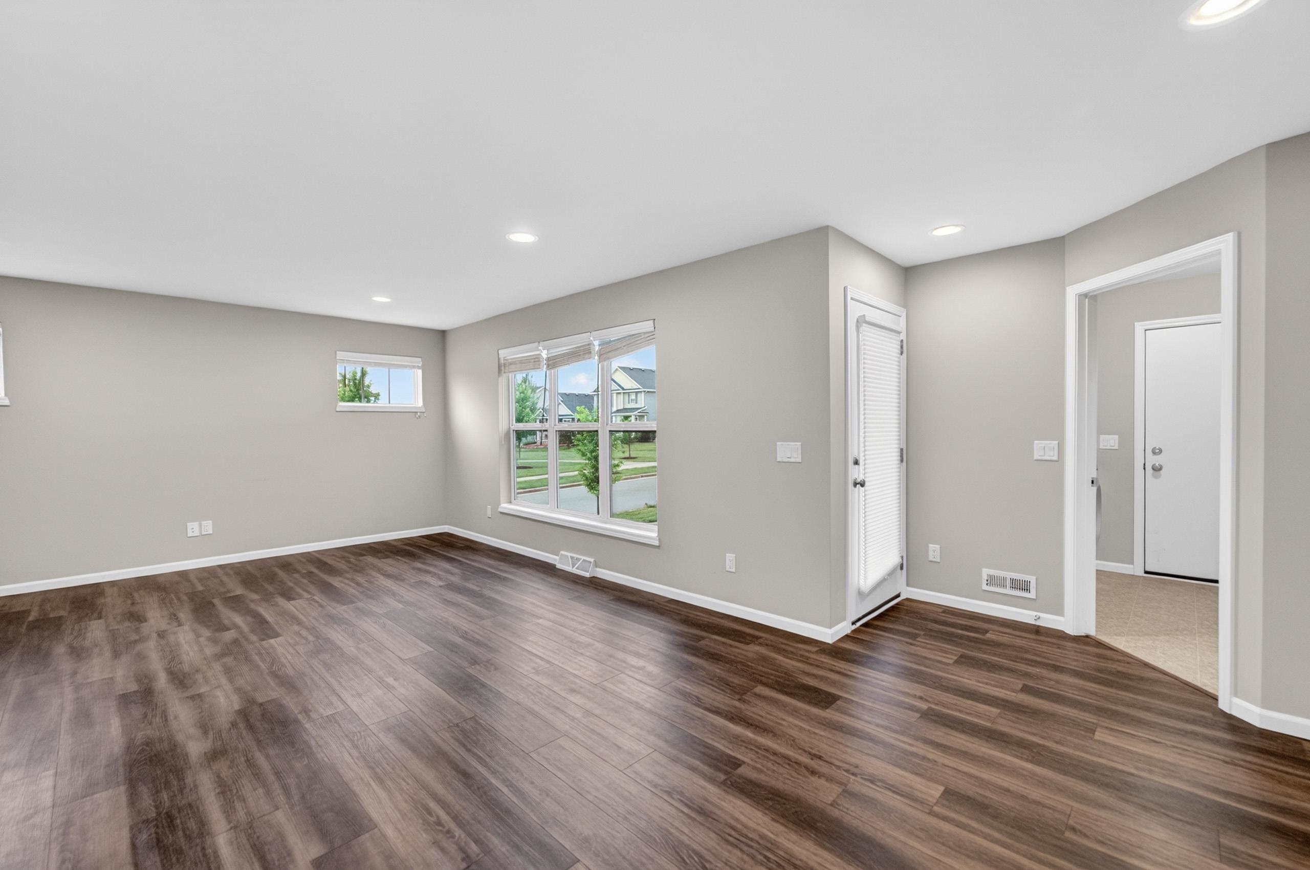 9338 Highland Gate Way