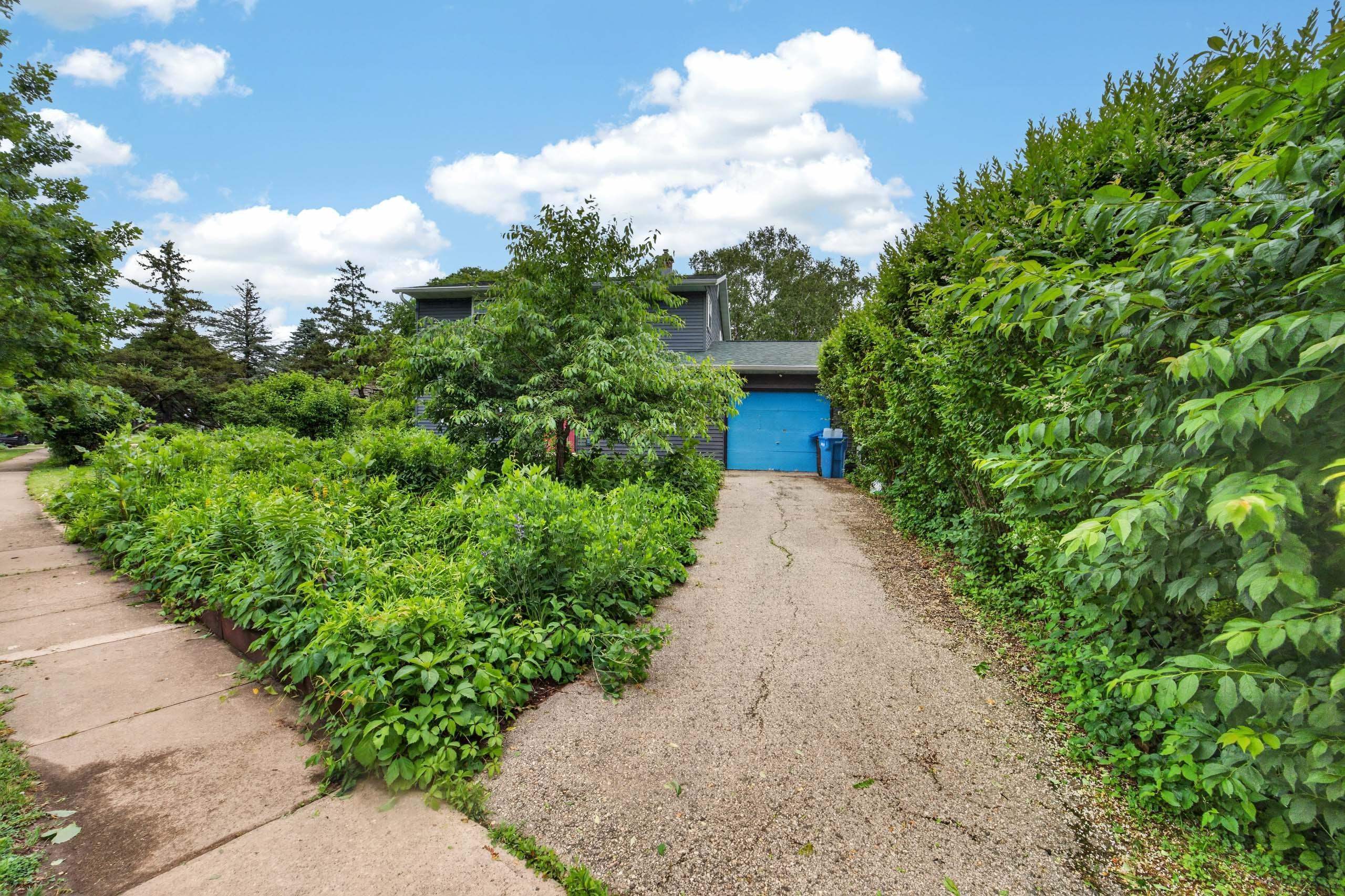 1605 Maple Street