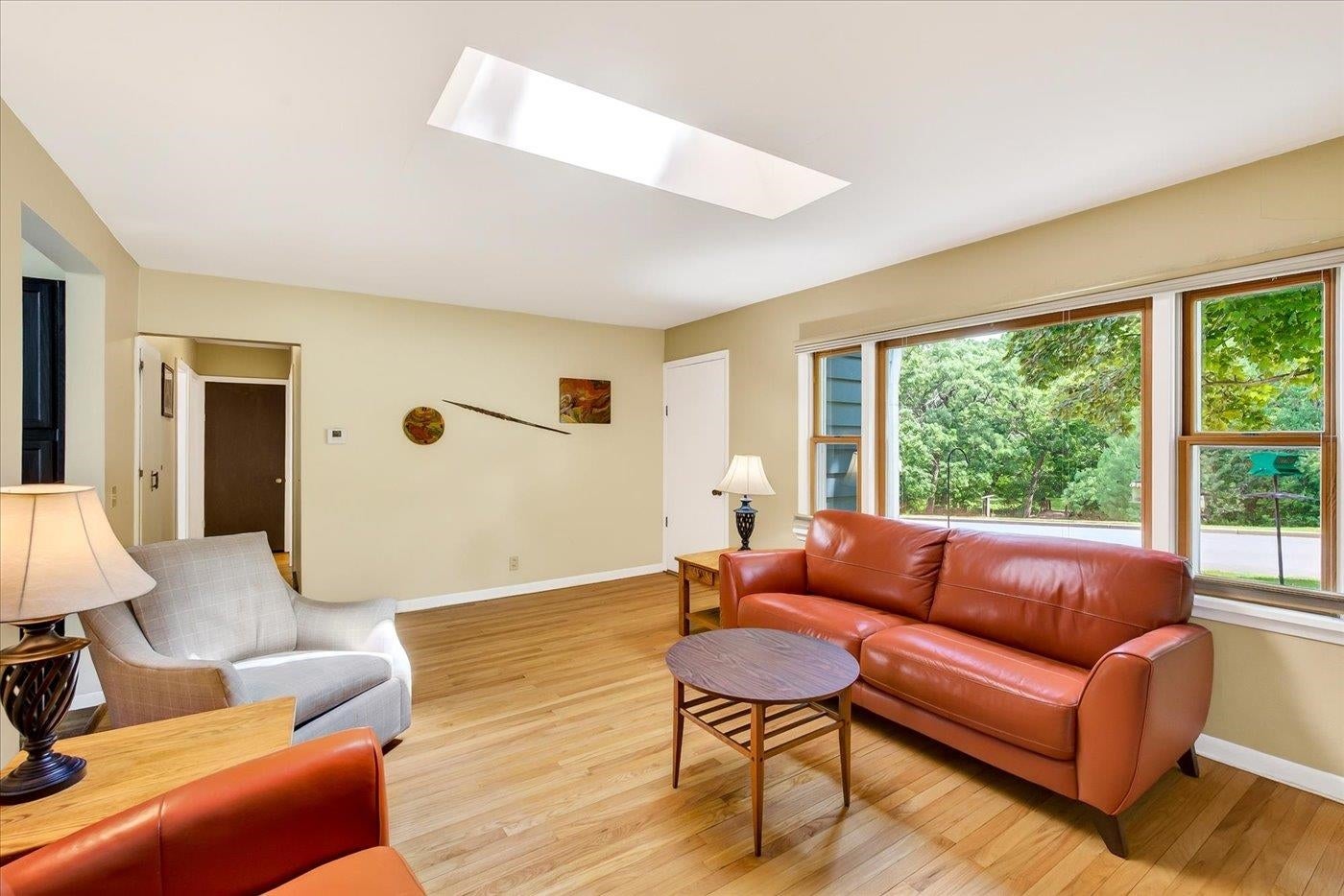 302 Glen Hwy