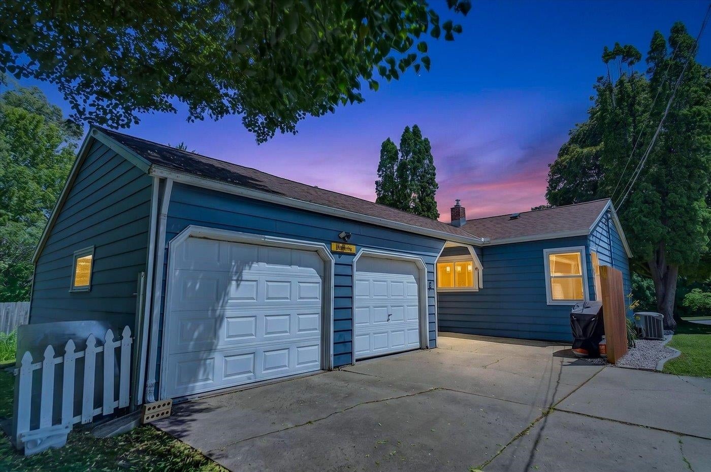 302 Glen Hwy