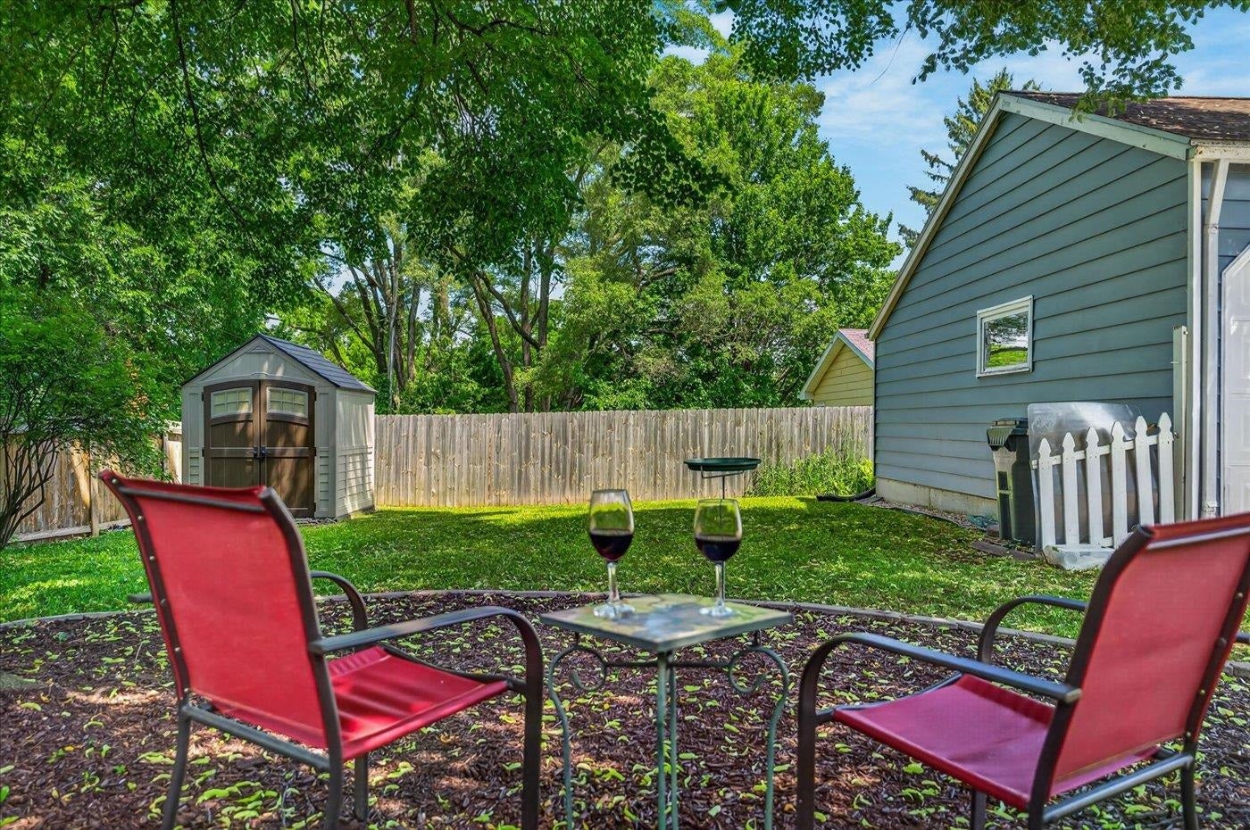 302 Glen Hwy