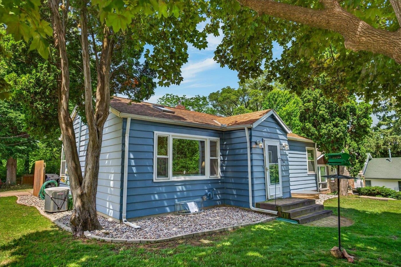 302 Glen Hwy