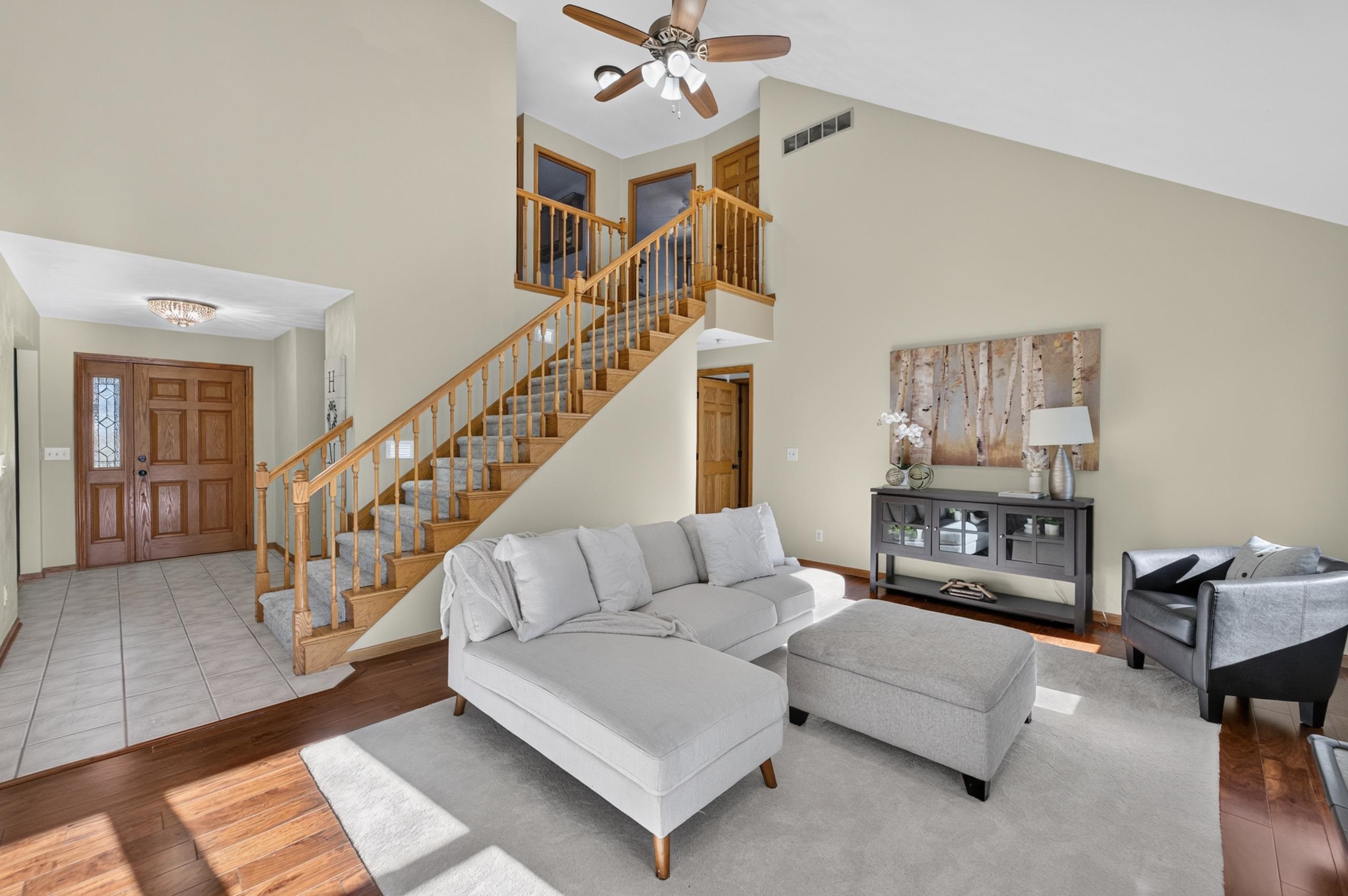 211 N Heatherstone Drive