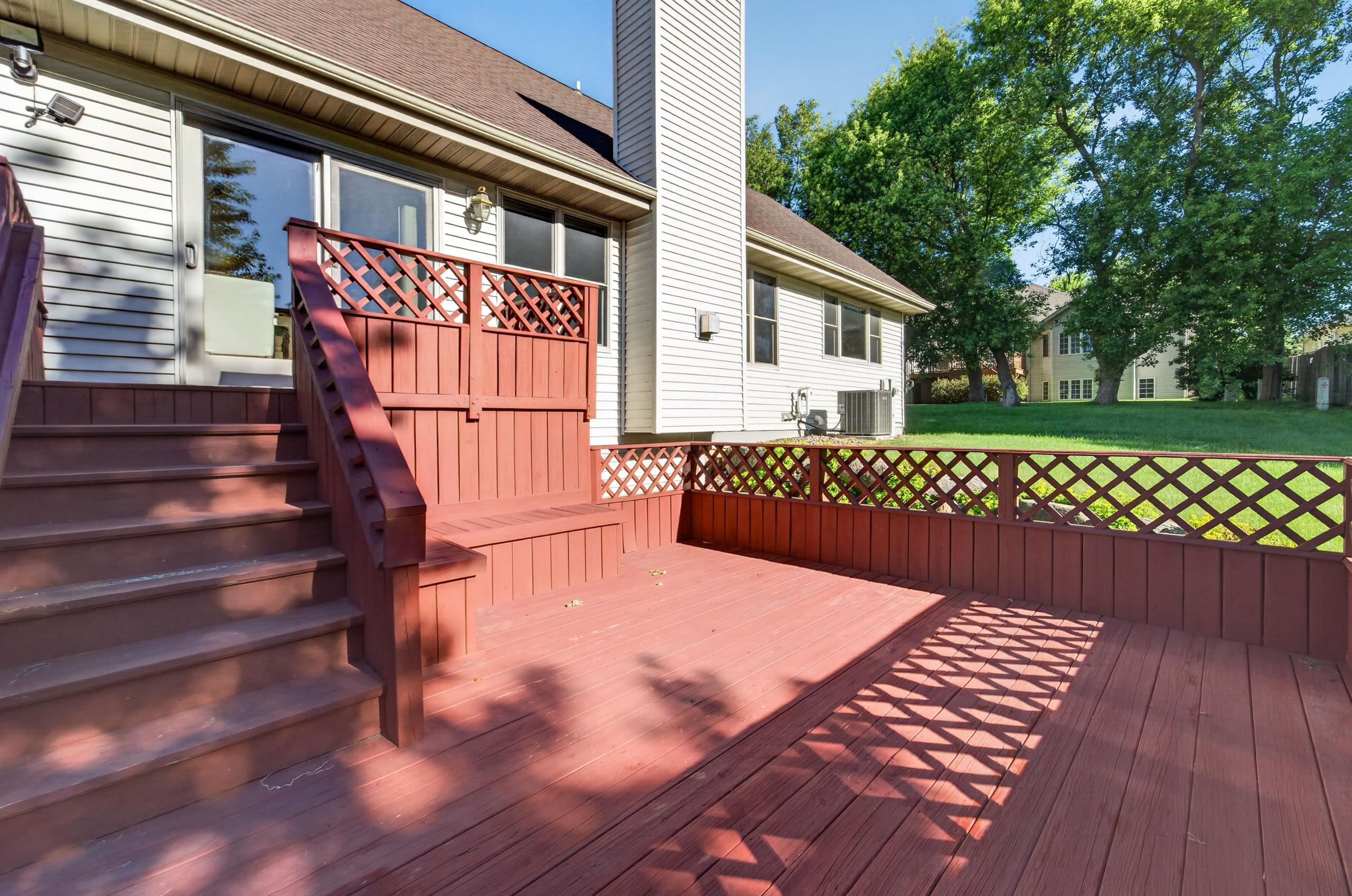 211 N Heatherstone Drive