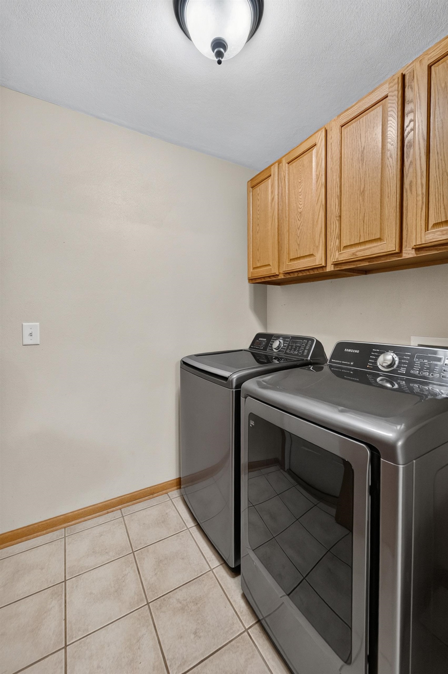 211 N Heatherstone Drive