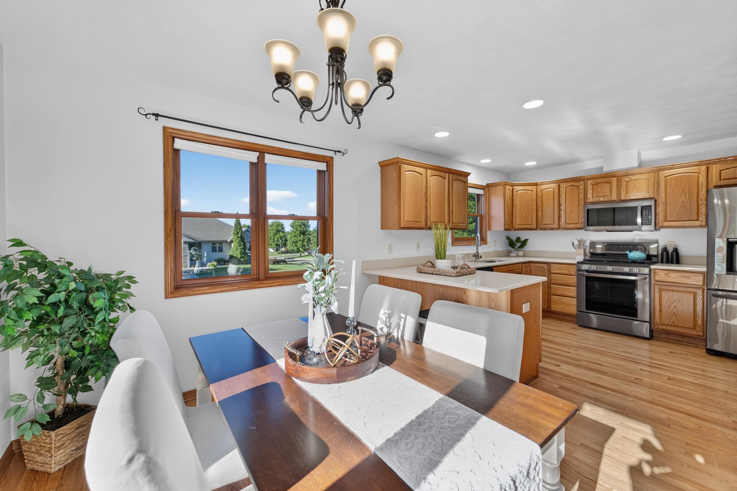 211 N Heatherstone Drive