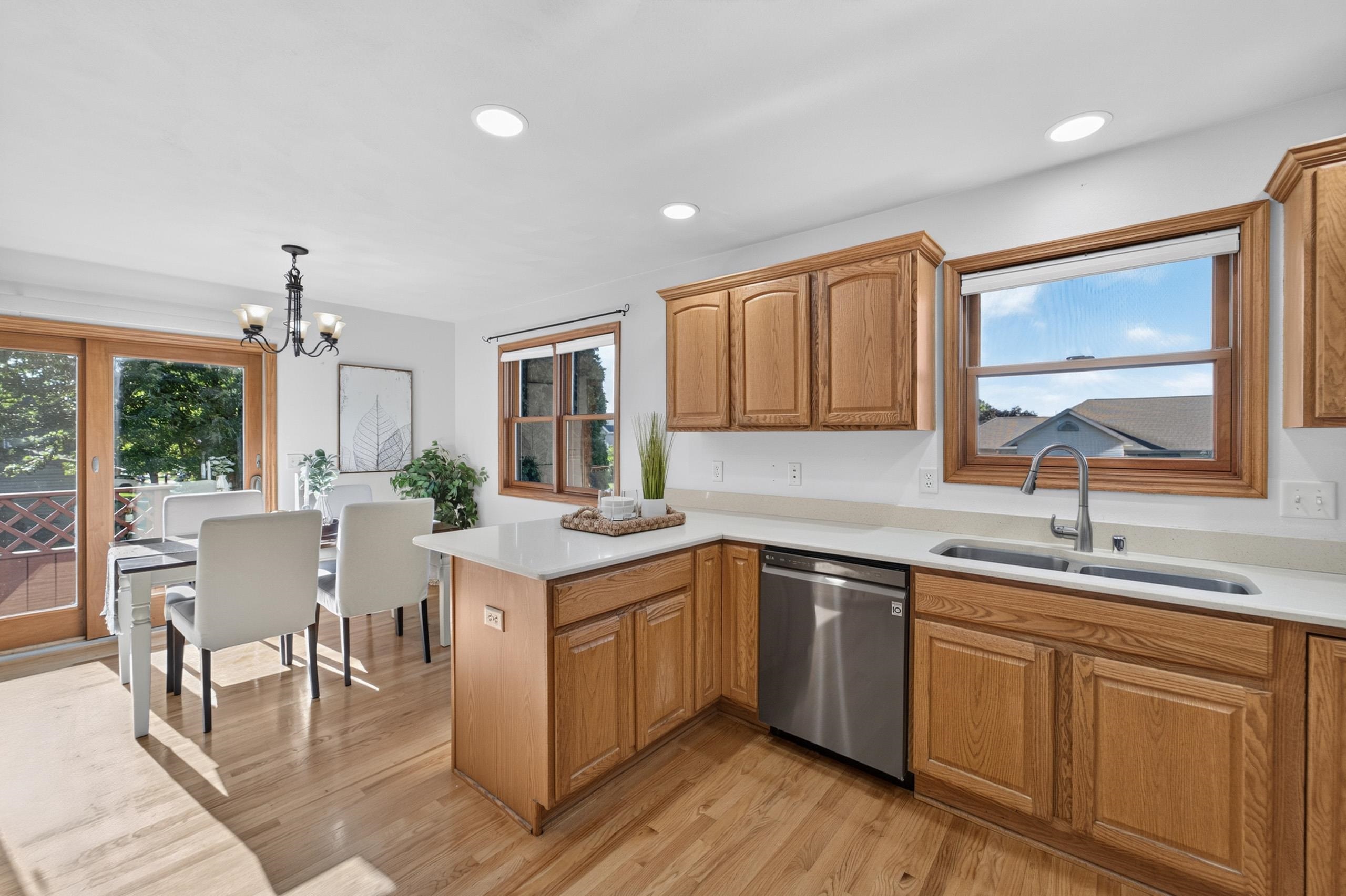 211 N Heatherstone Drive