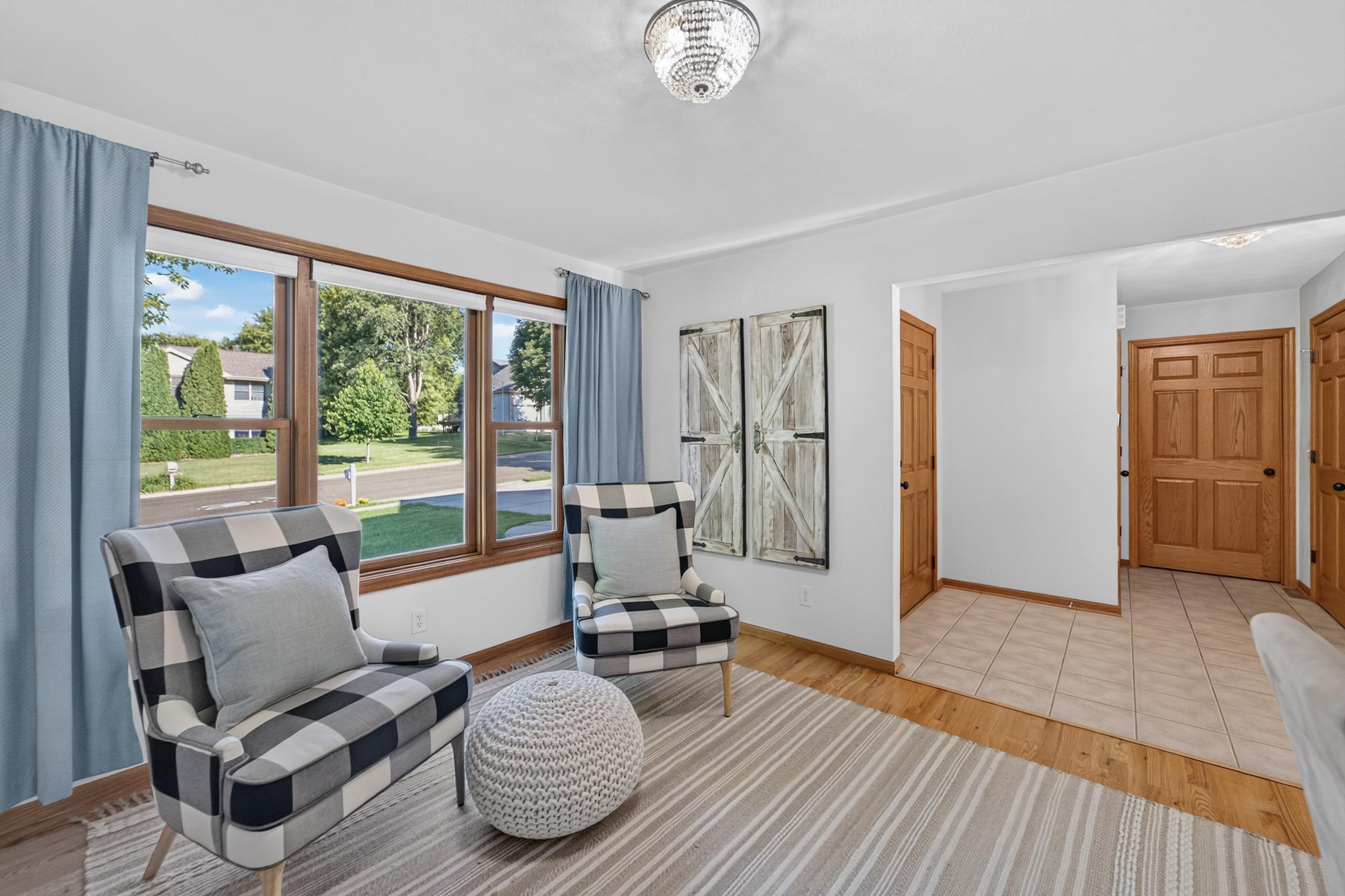 211 N Heatherstone Drive