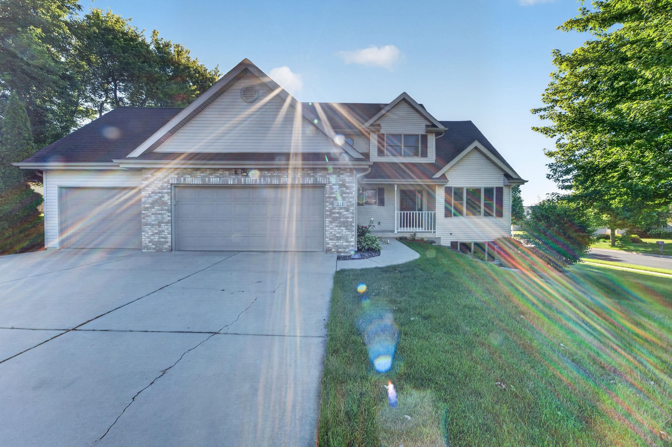 211 N Heatherstone Drive