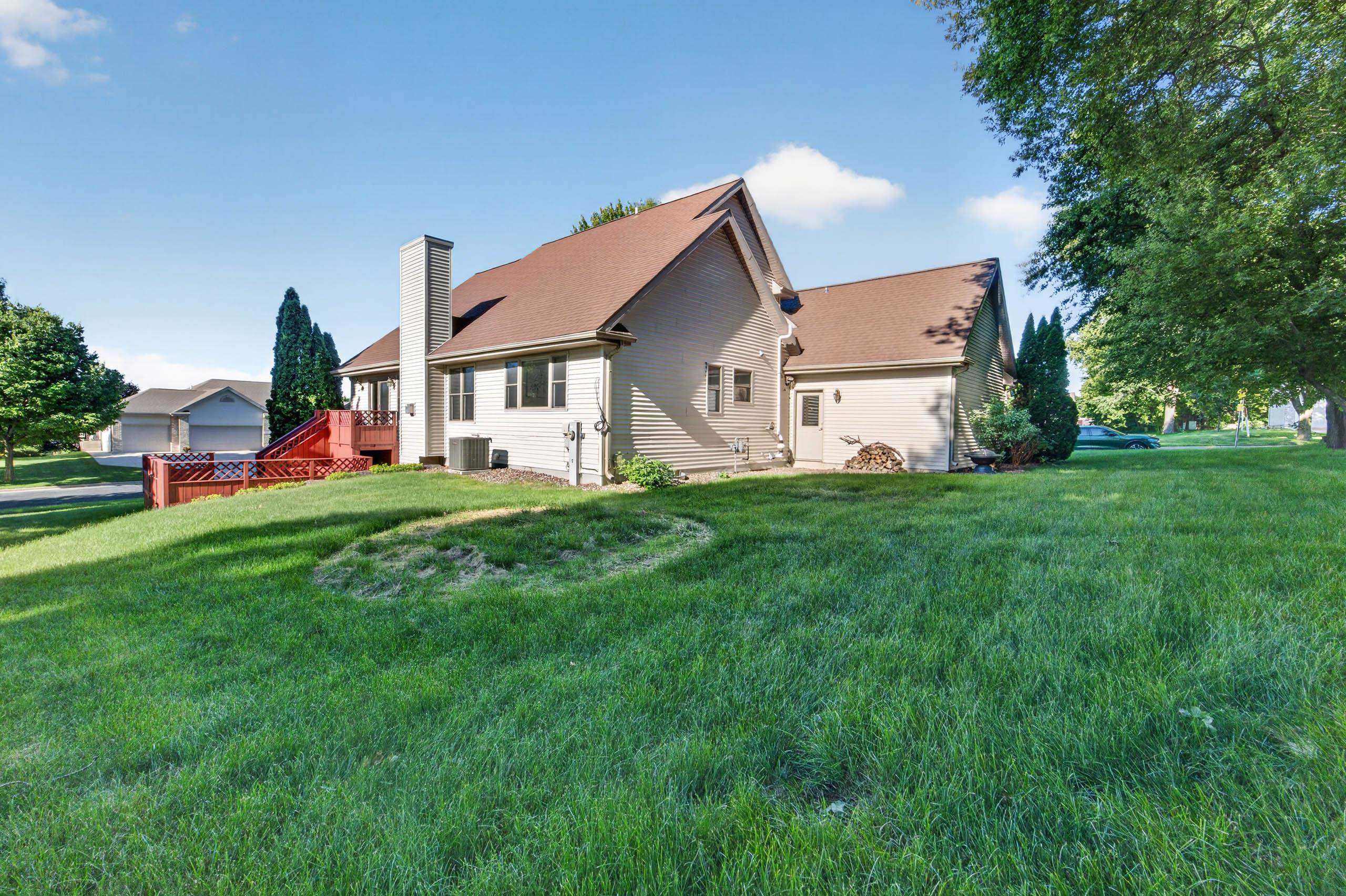 211 N Heatherstone Drive