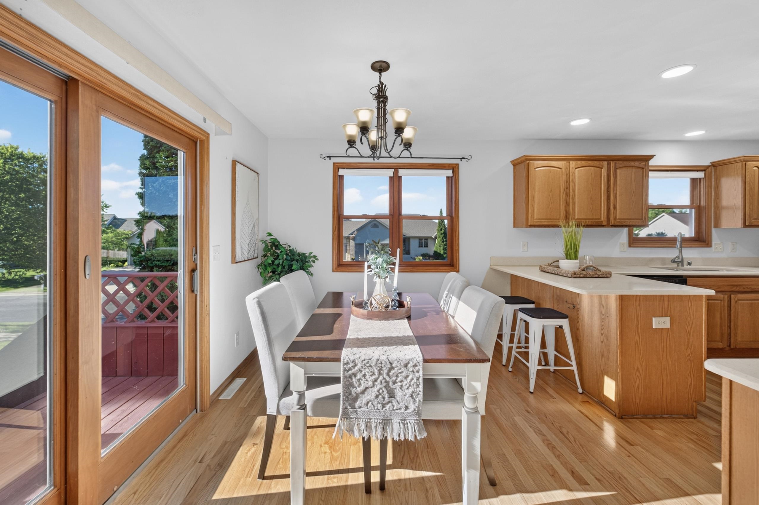 211 N Heatherstone Drive