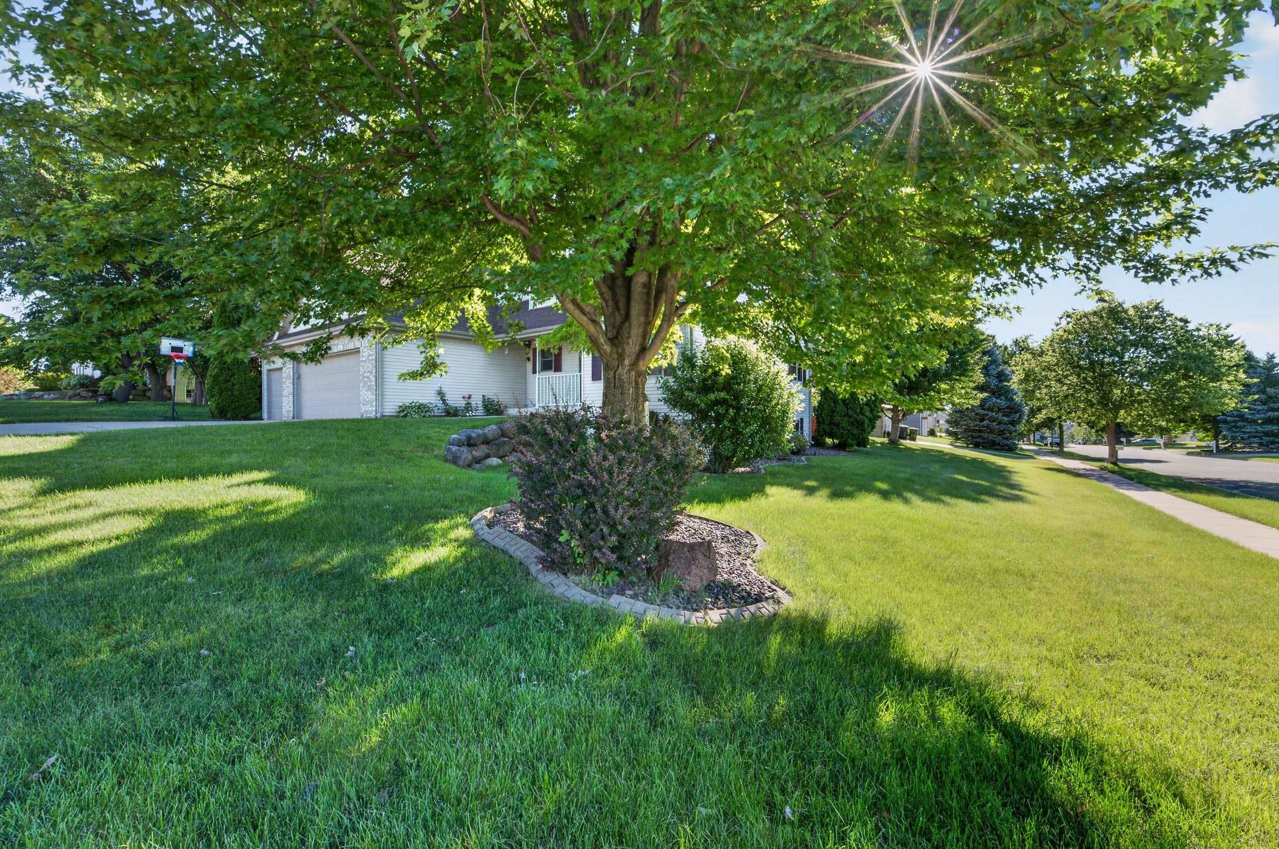 211 N Heatherstone Drive