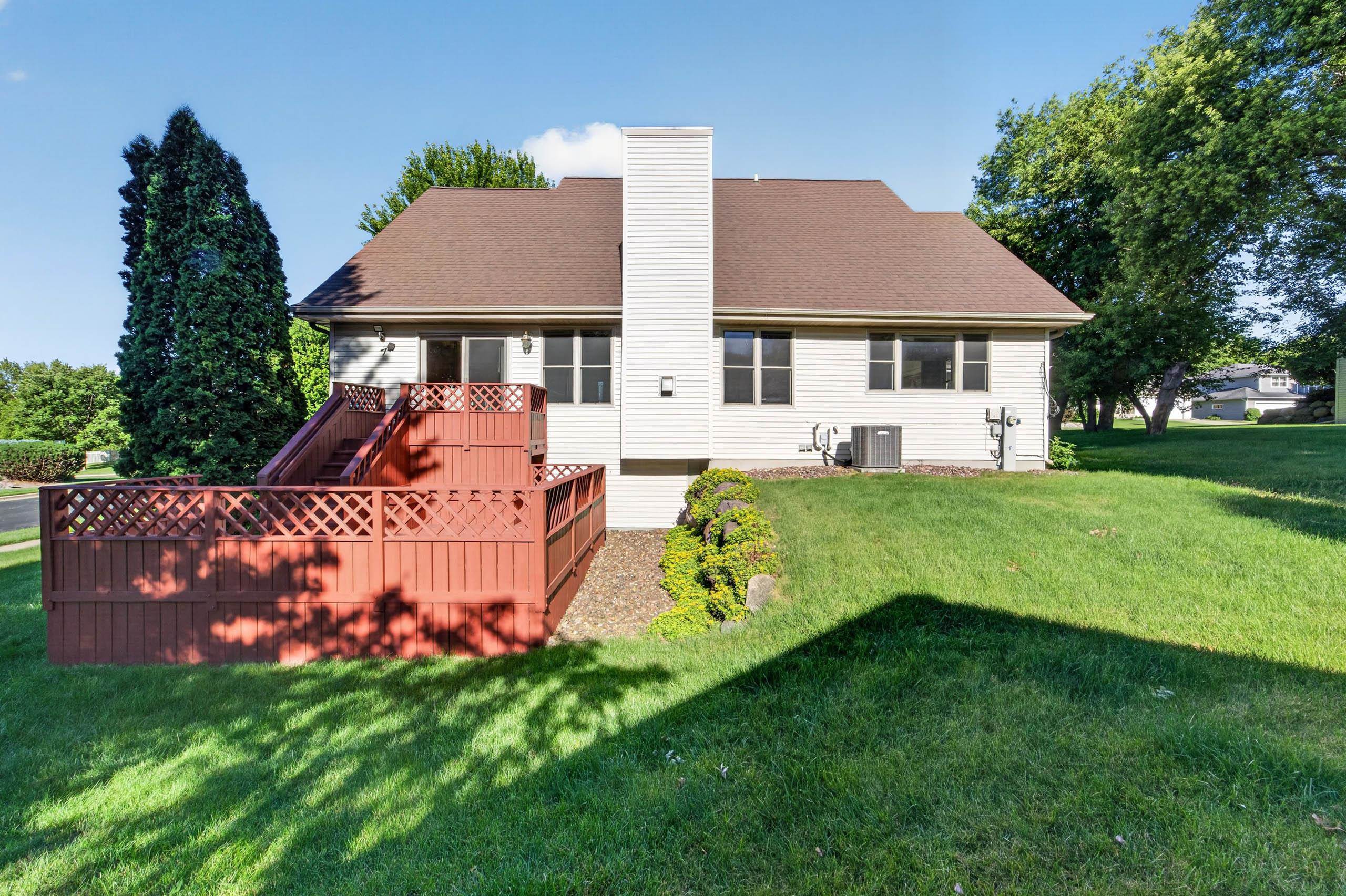 211 N Heatherstone Drive