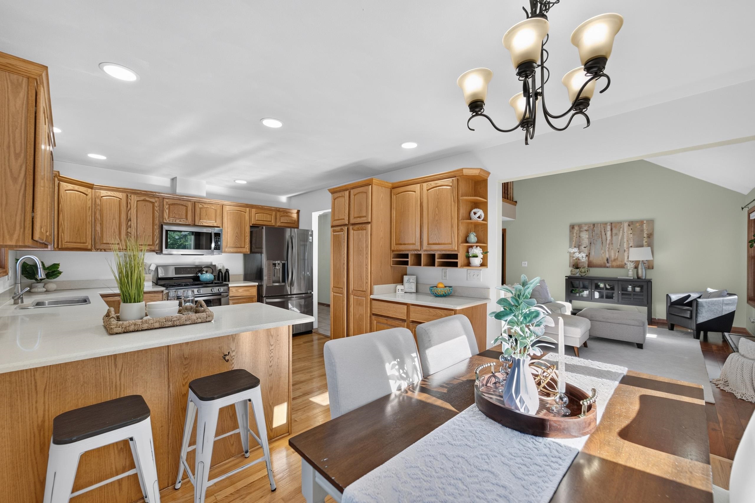 211 N Heatherstone Drive