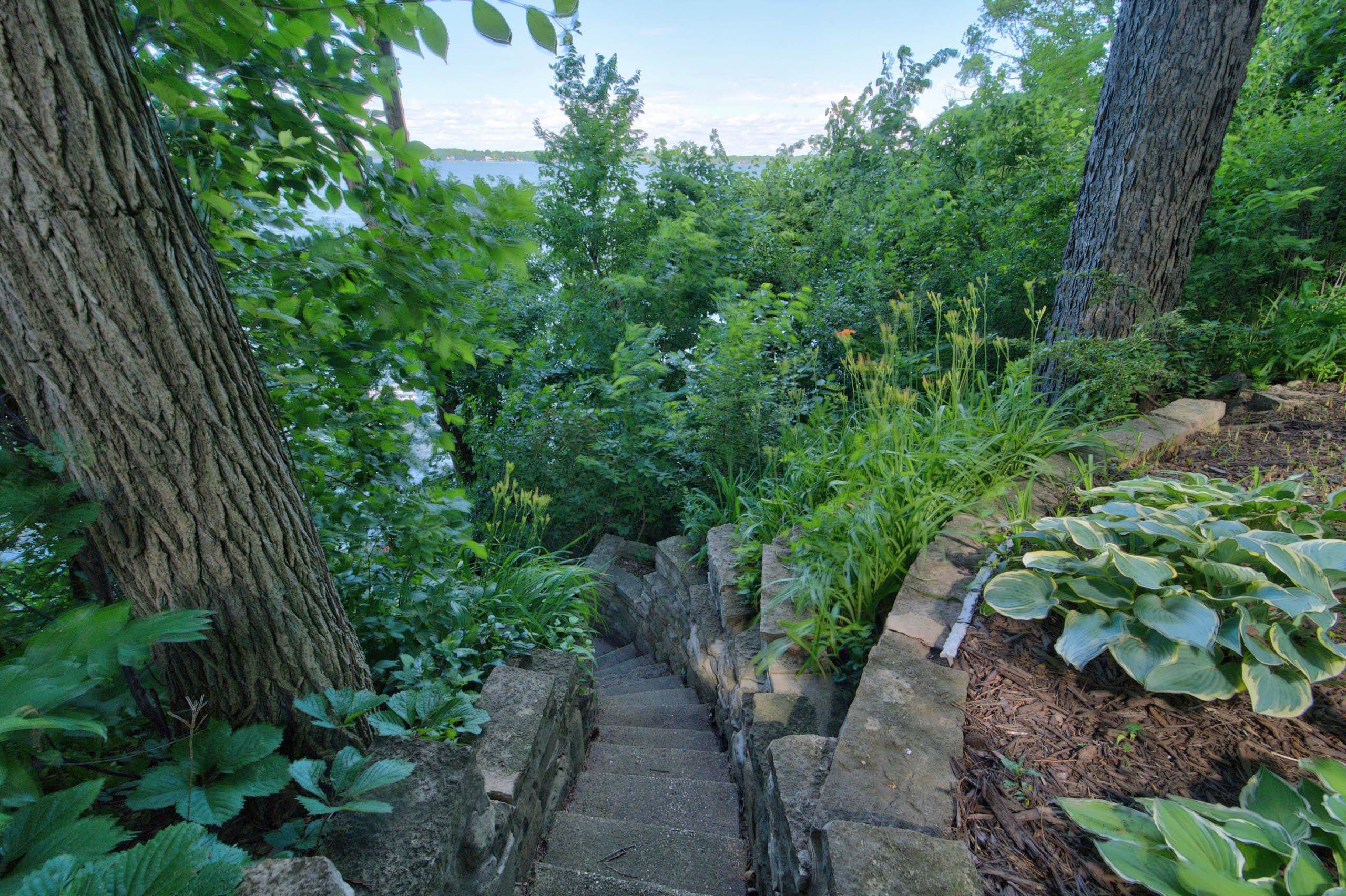 6126 Overlook Drive