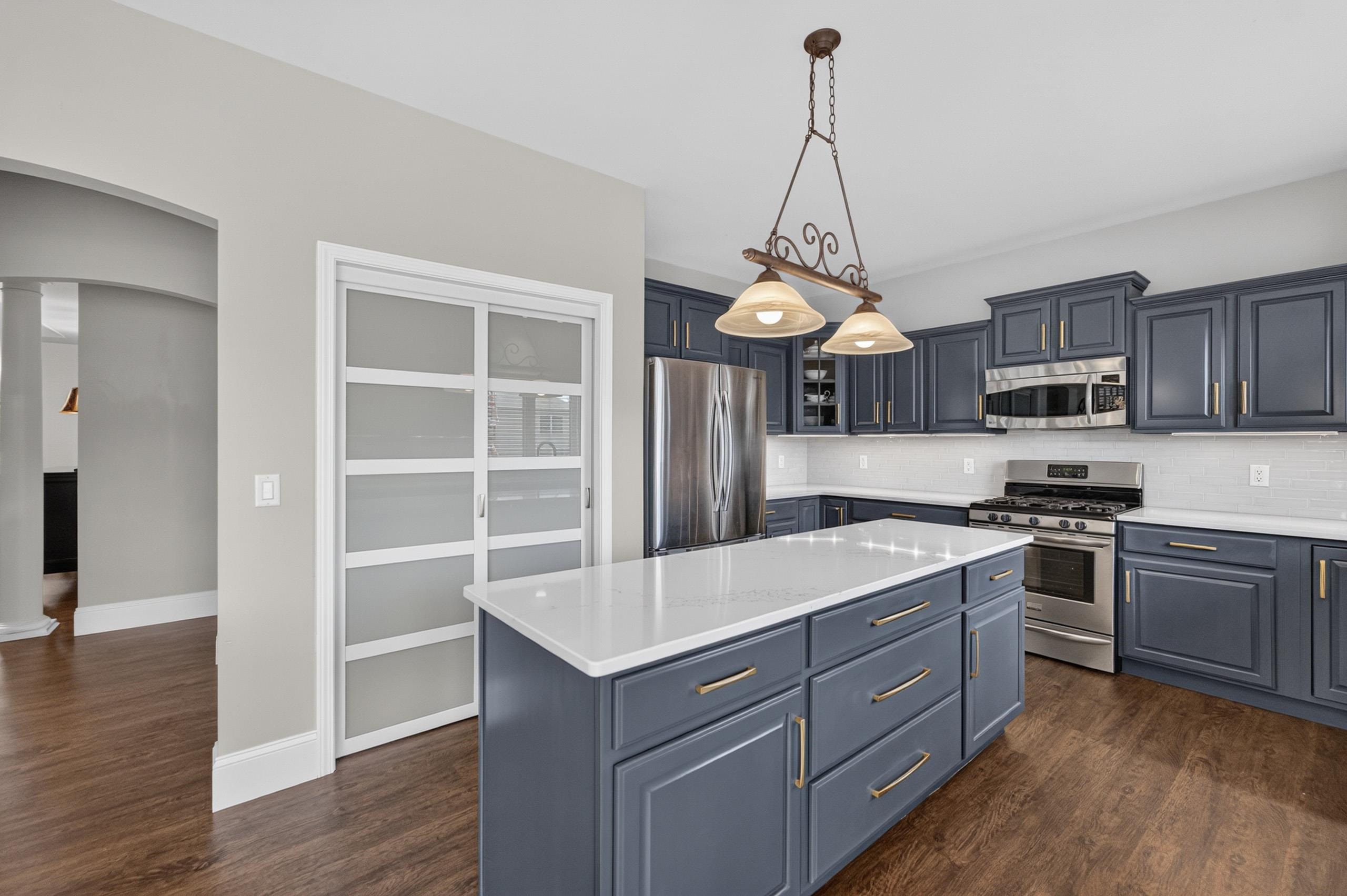 606 Pleasant Valley Parkway