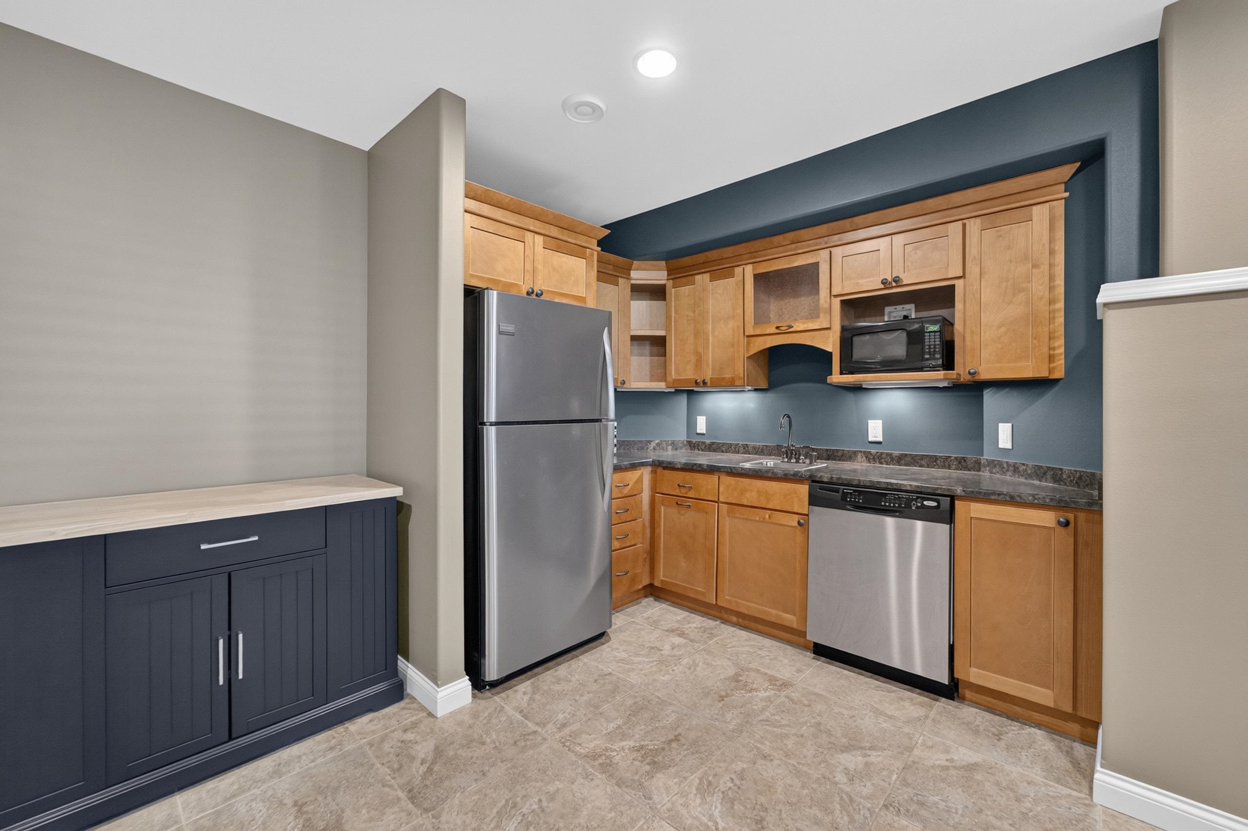 606 Pleasant Valley Parkway