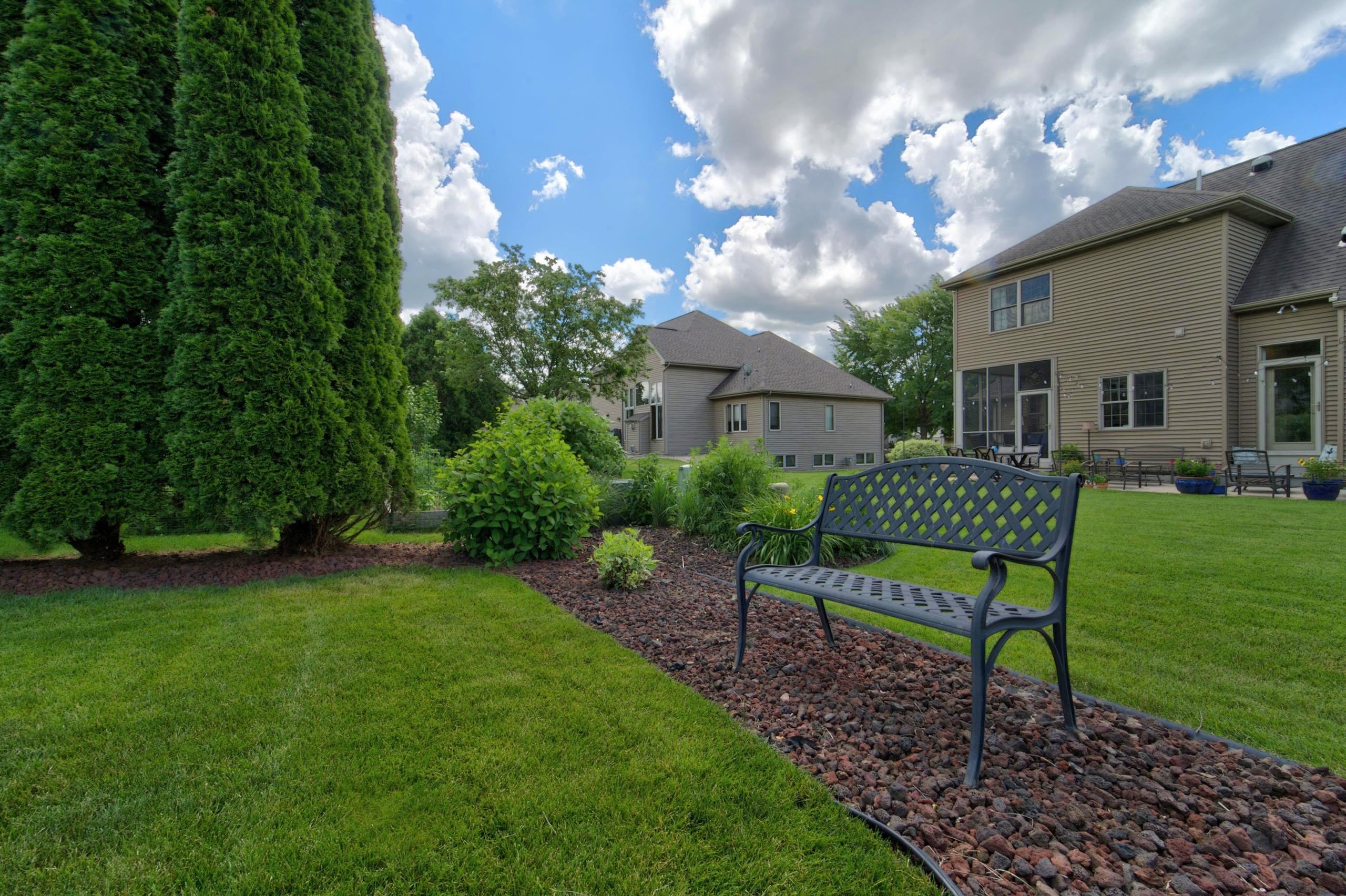 606 Pleasant Valley Parkway