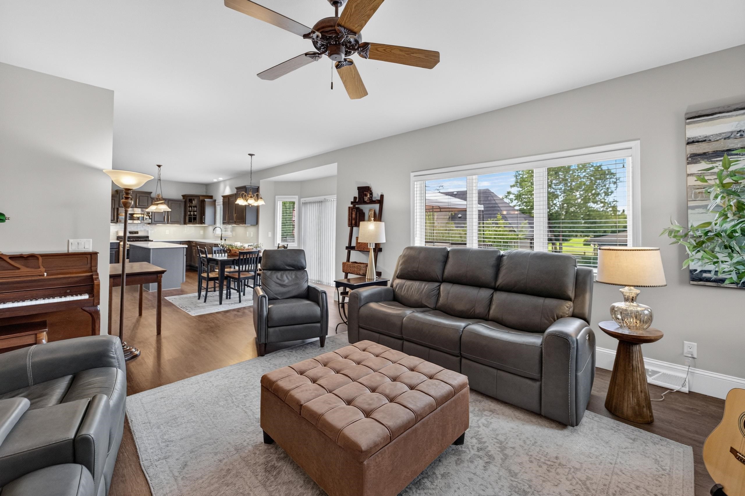 606 Pleasant Valley Parkway