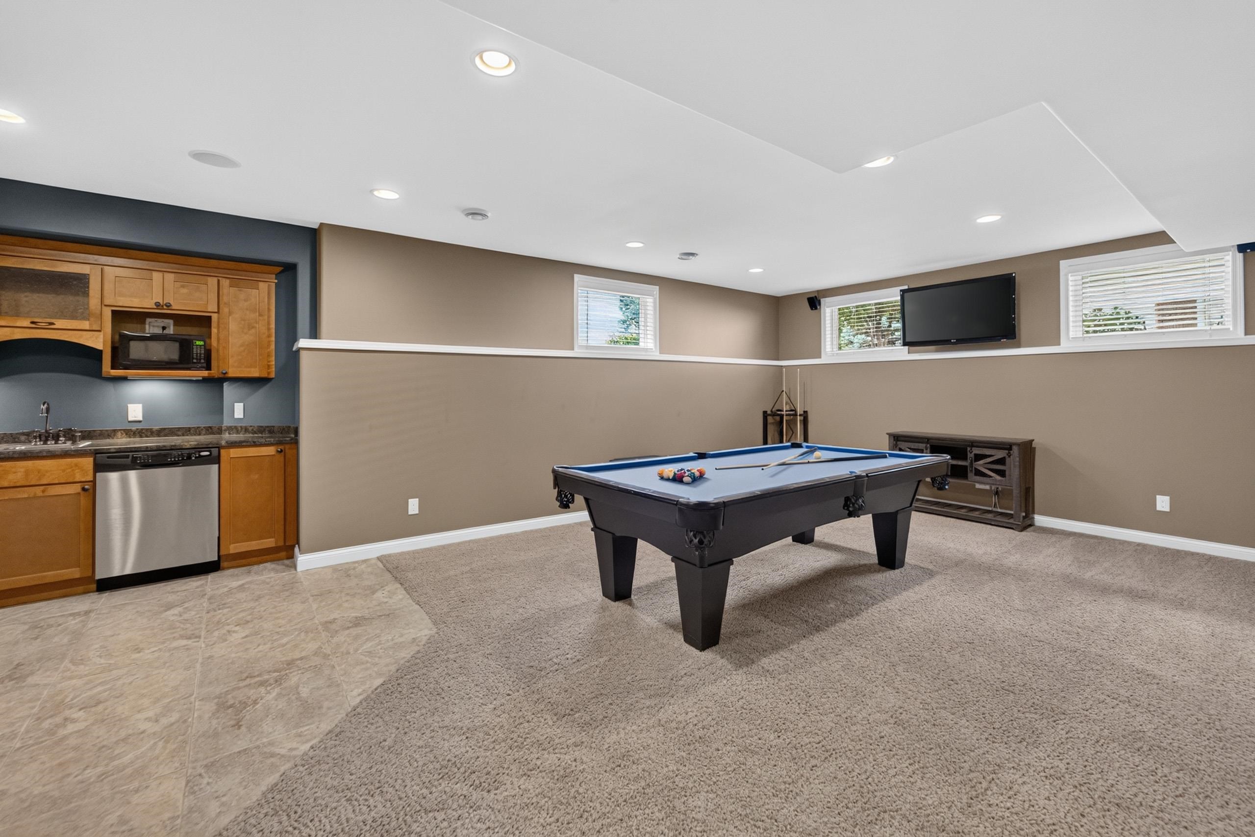 606 Pleasant Valley Parkway