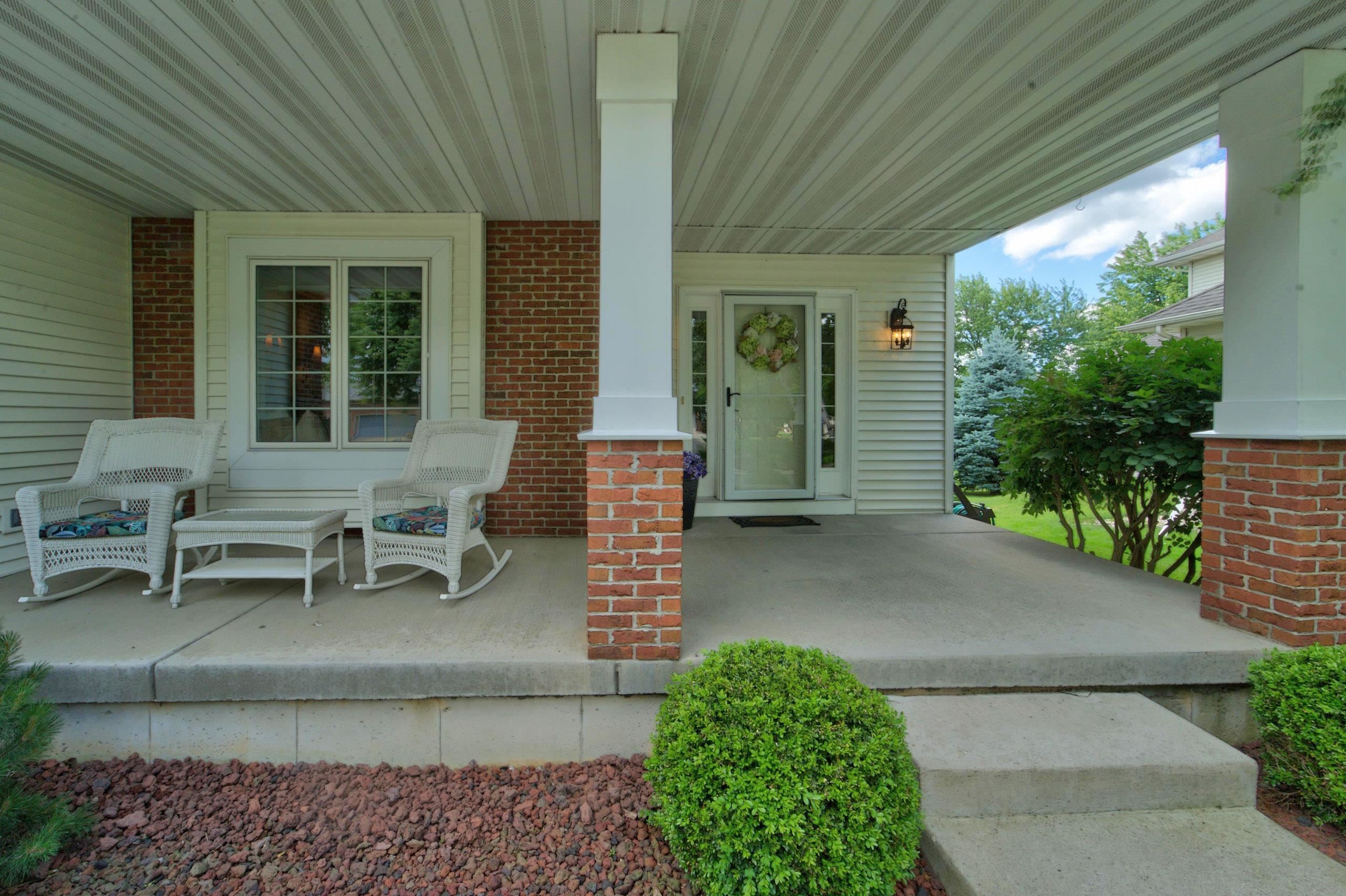 606 Pleasant Valley Parkway