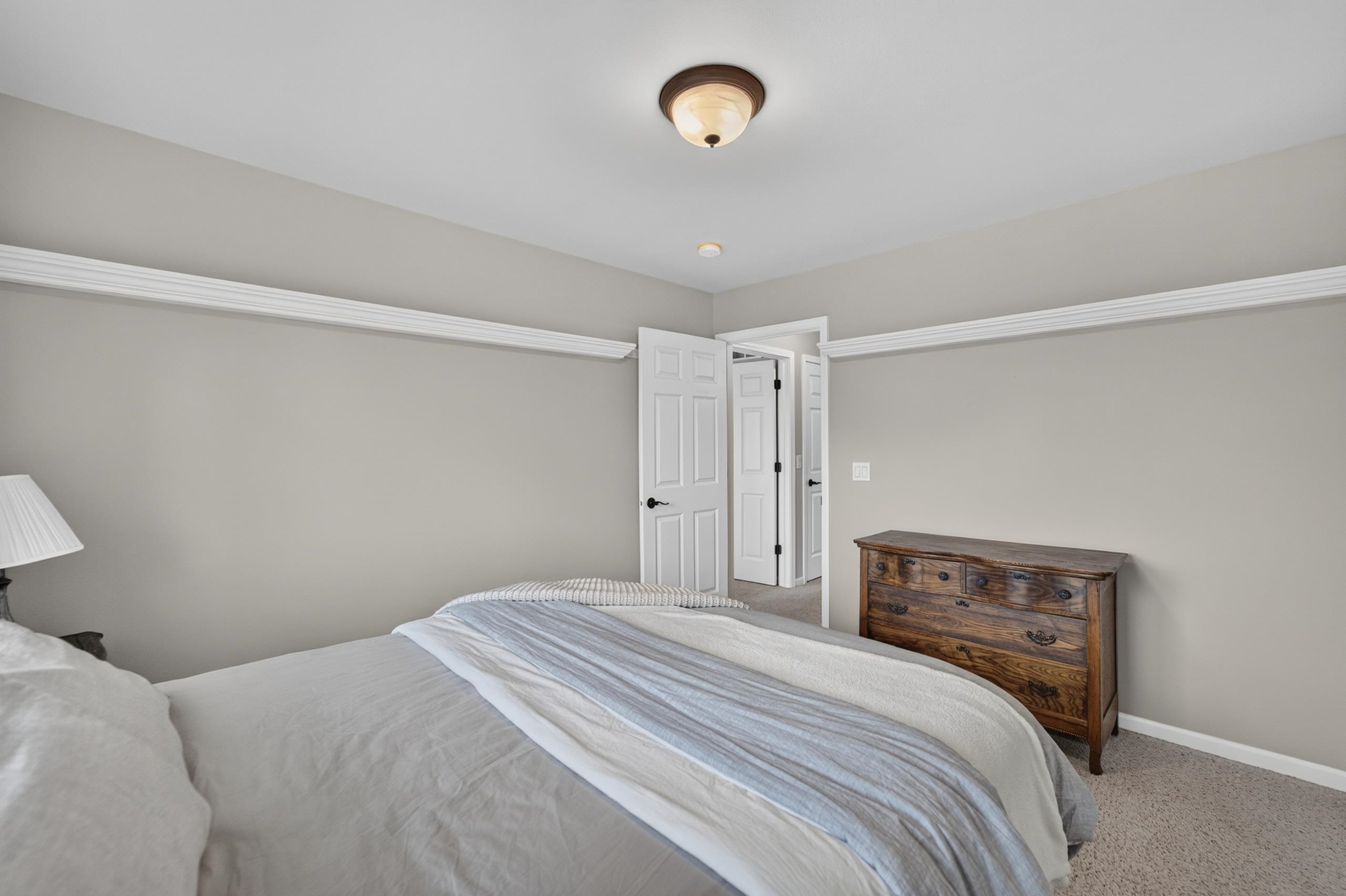 606 Pleasant Valley Parkway
