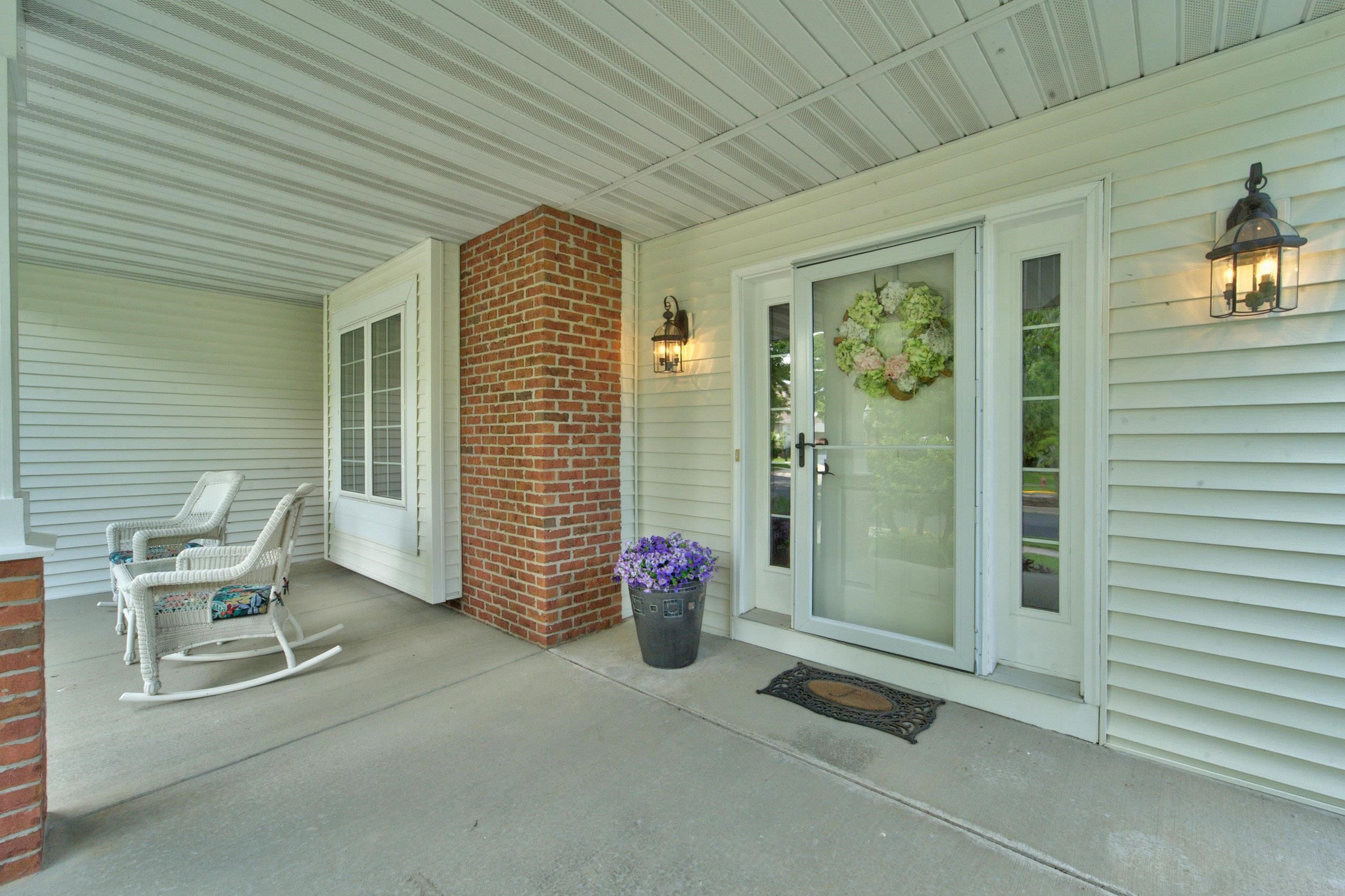 606 Pleasant Valley Parkway