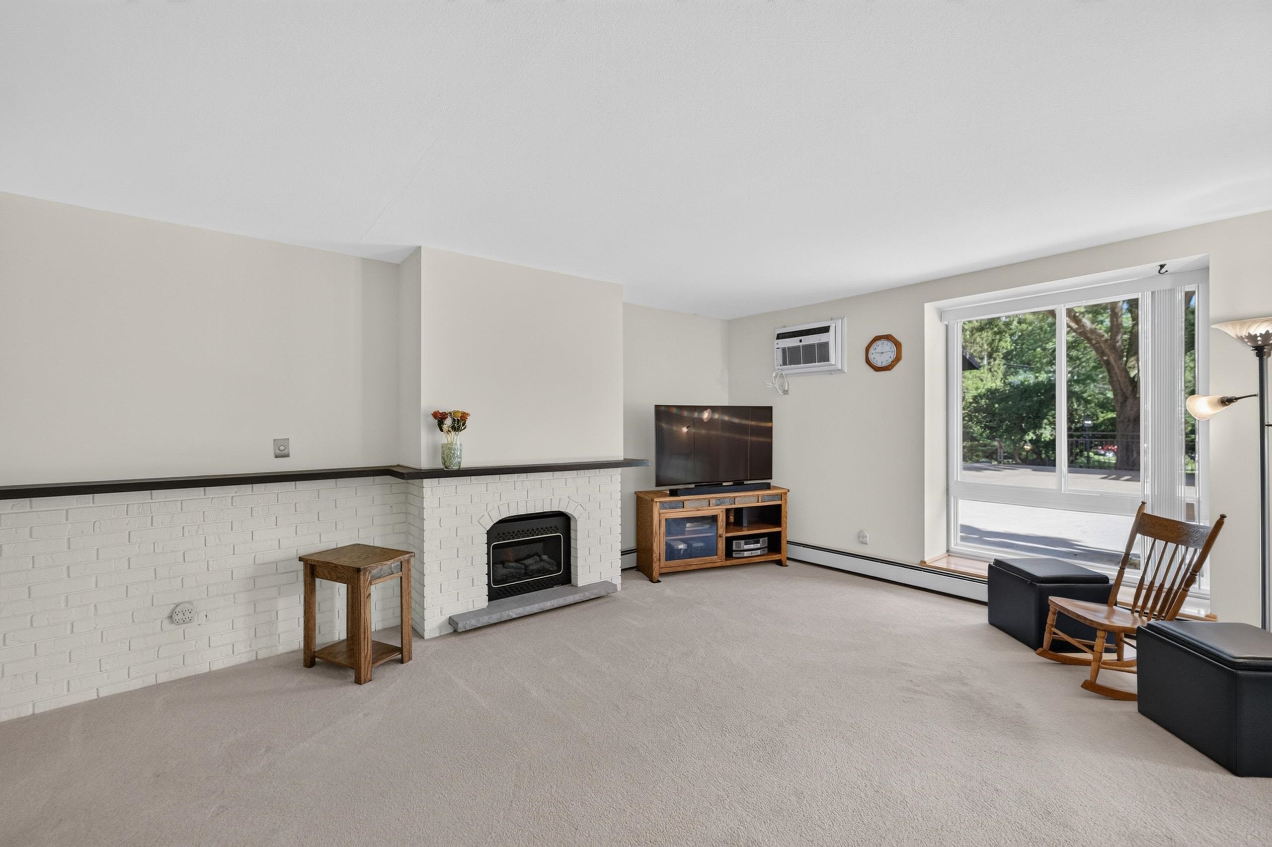 6245 Charing Cross Lane B